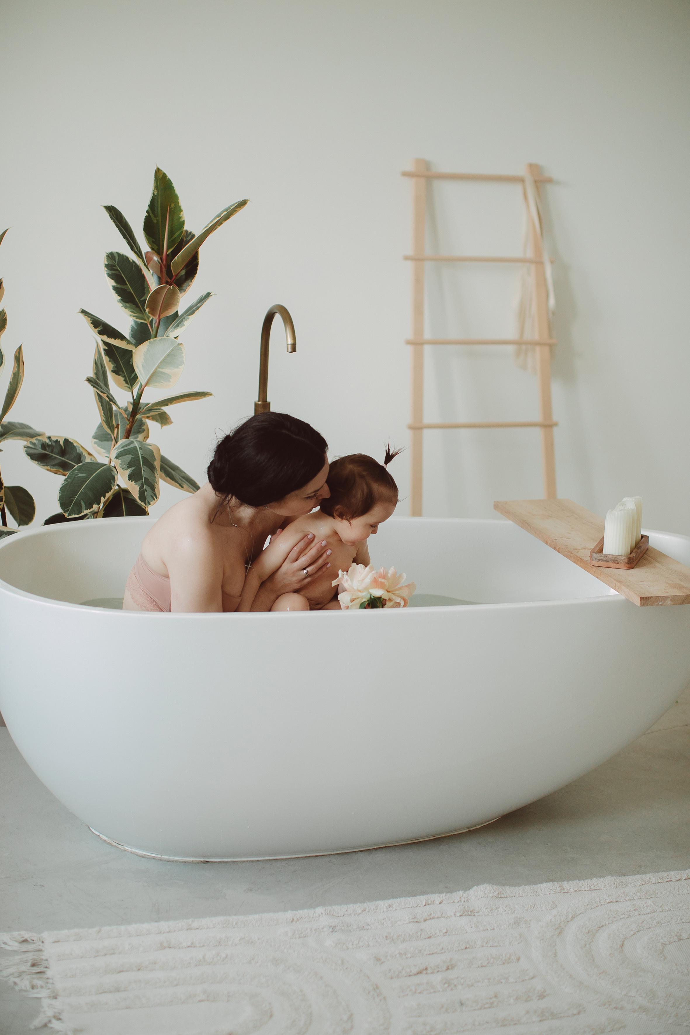 Діана та Даніела. Головна