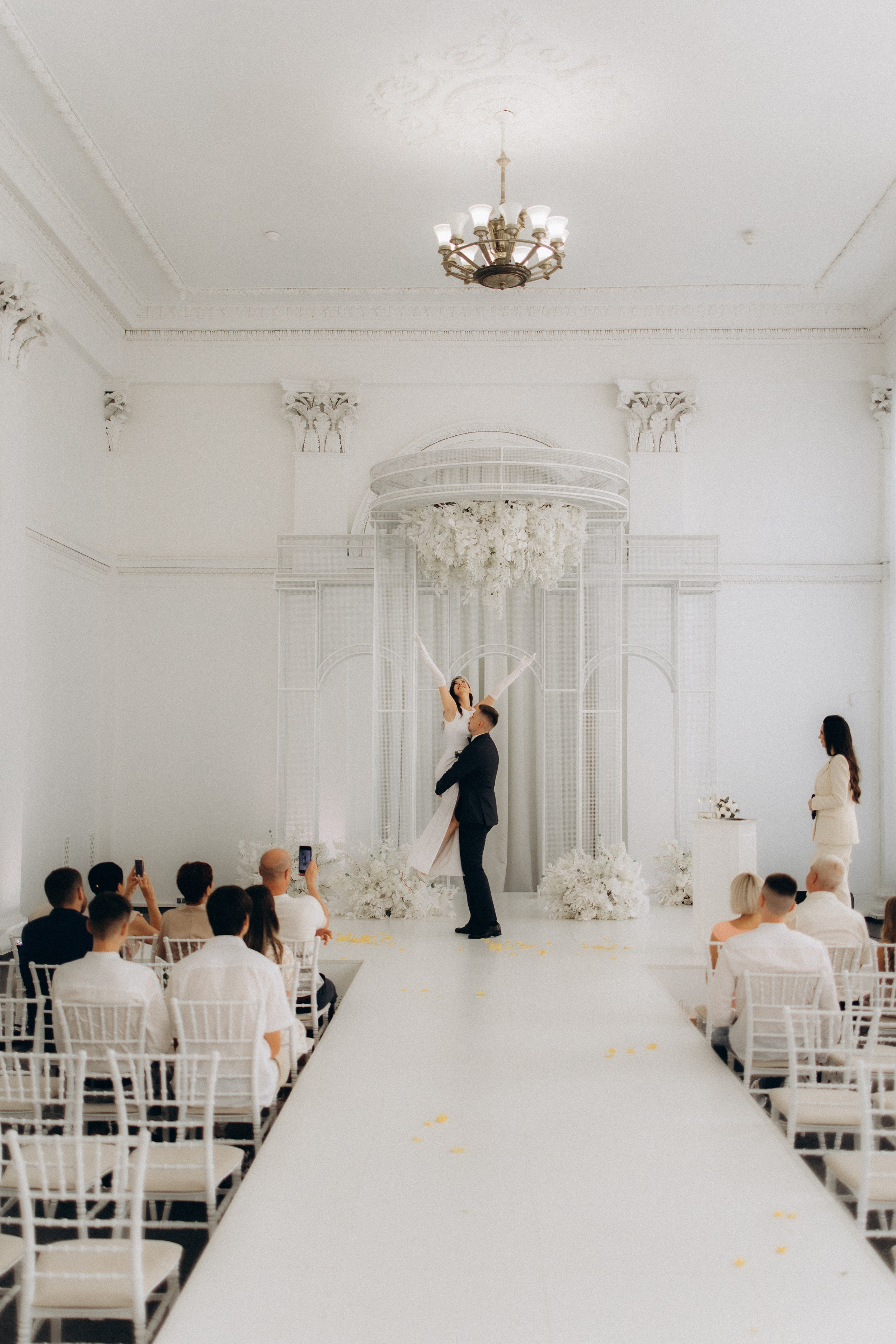 LOVE. Головна