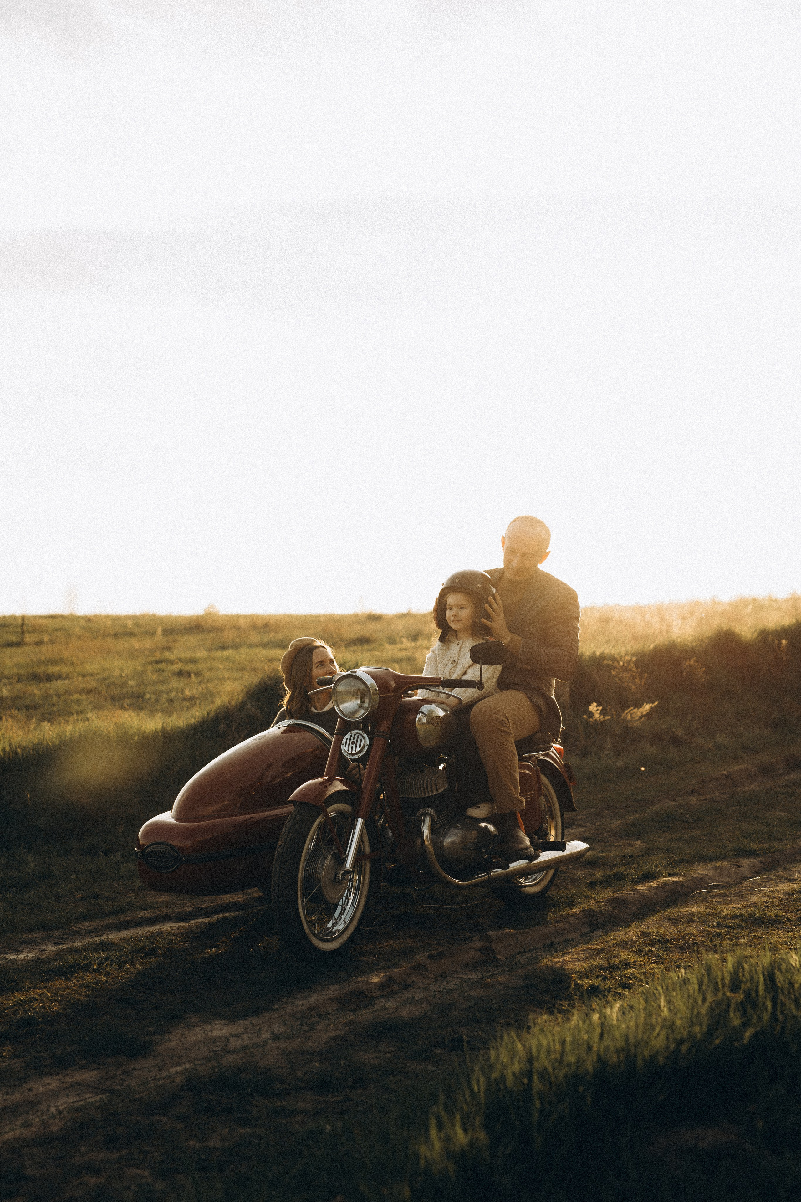 В обіймах щастя. Головна