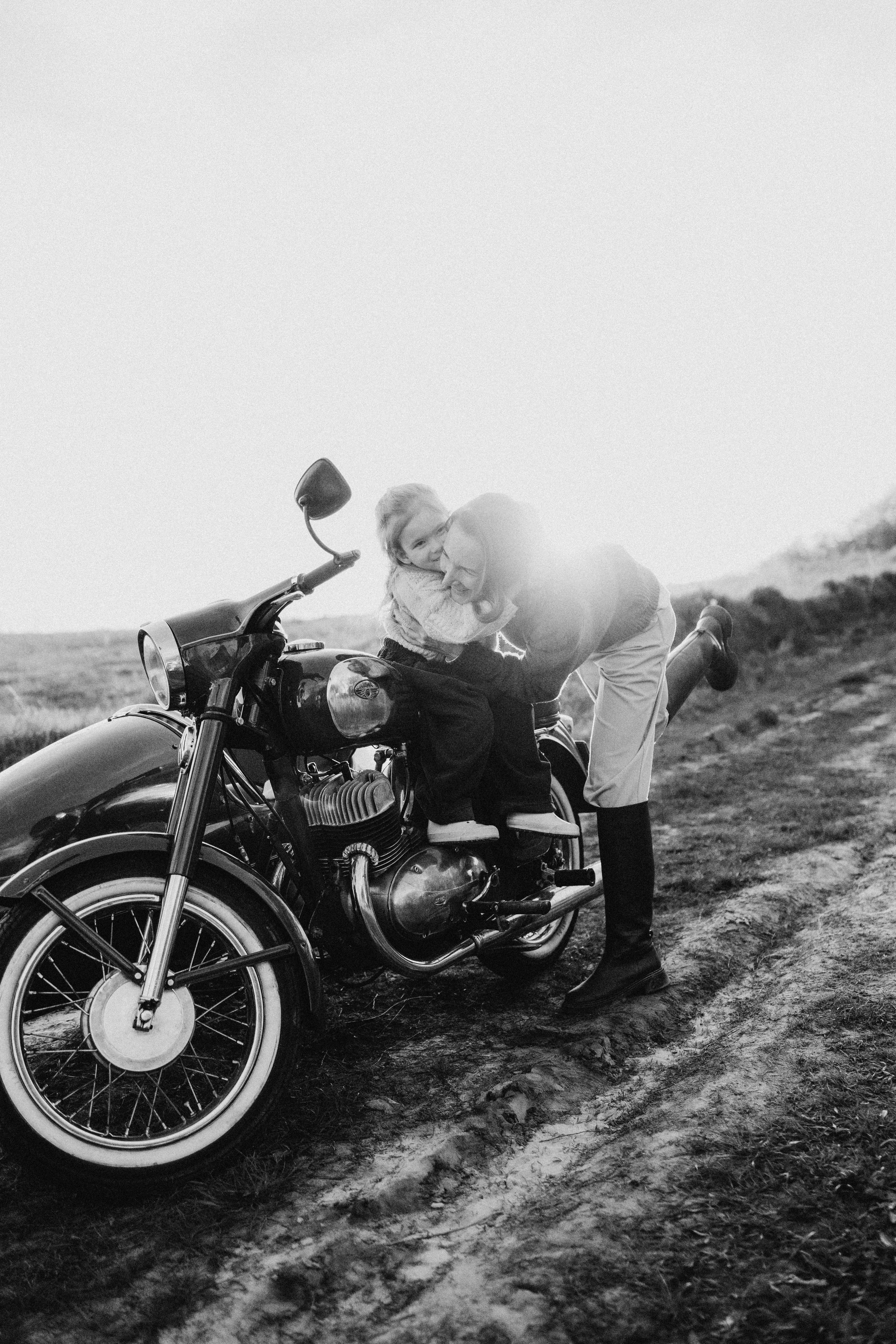 В обіймах щастя. Головна