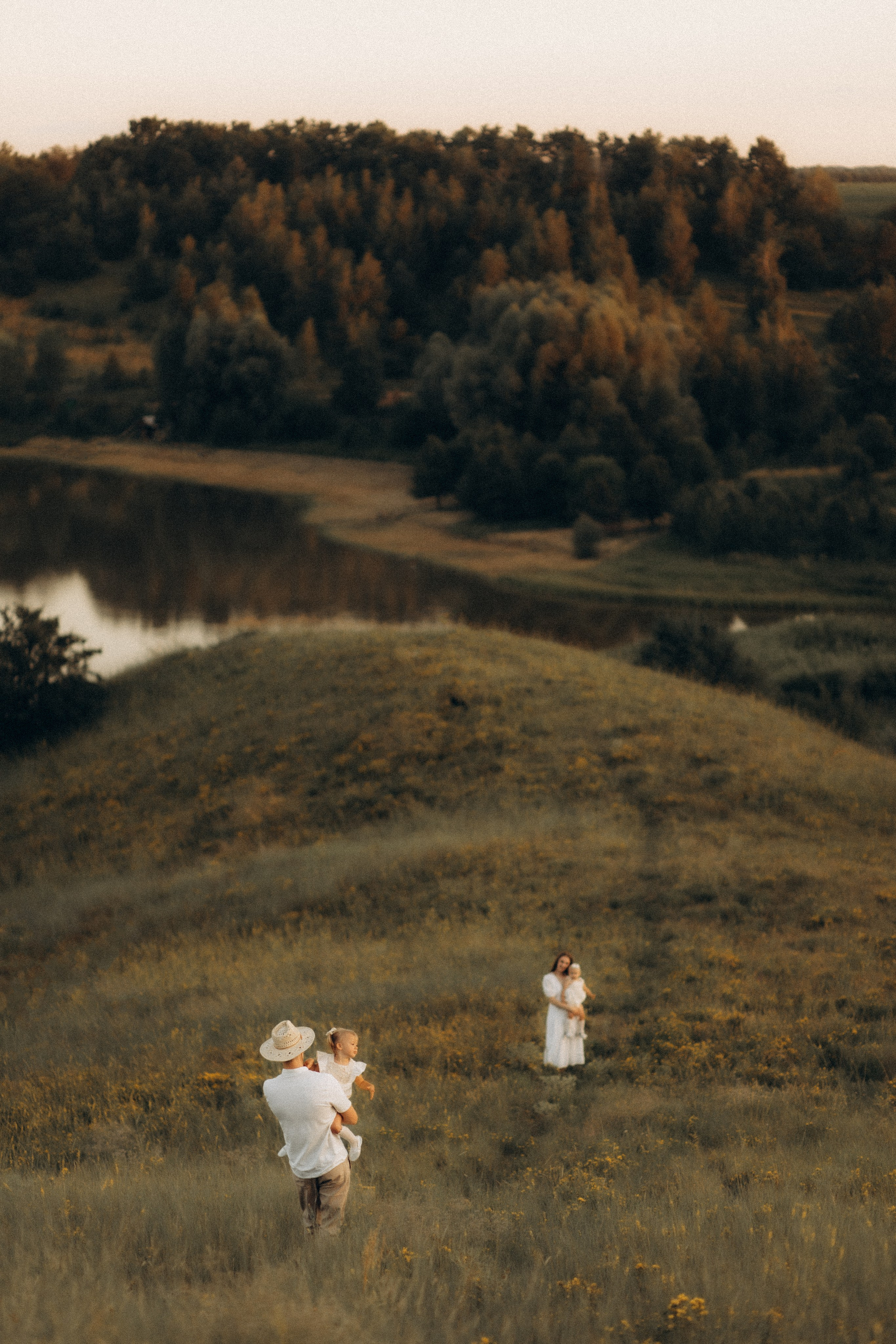 This is happiness — this is us....... Головна