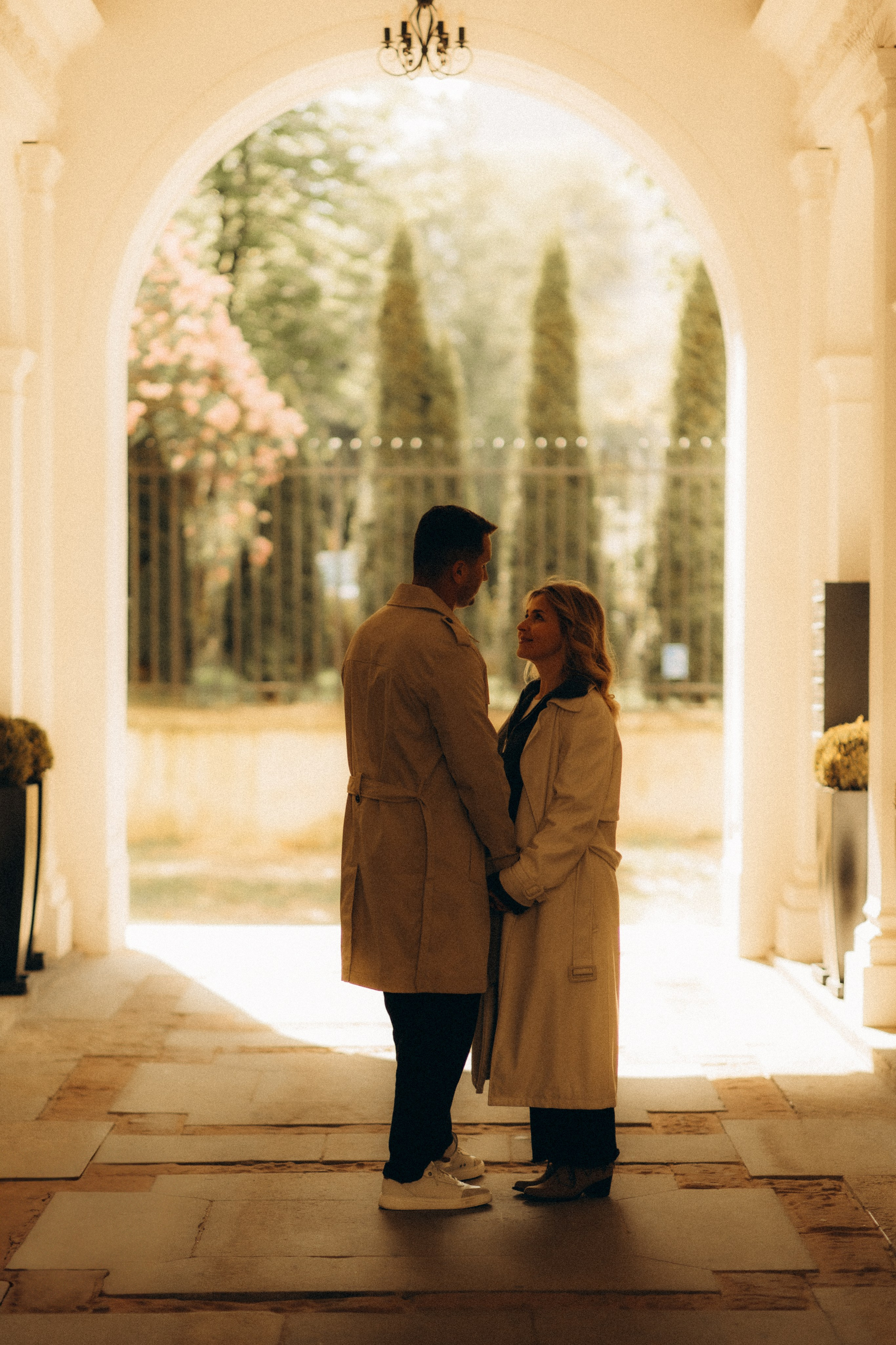 So in Love. Головна