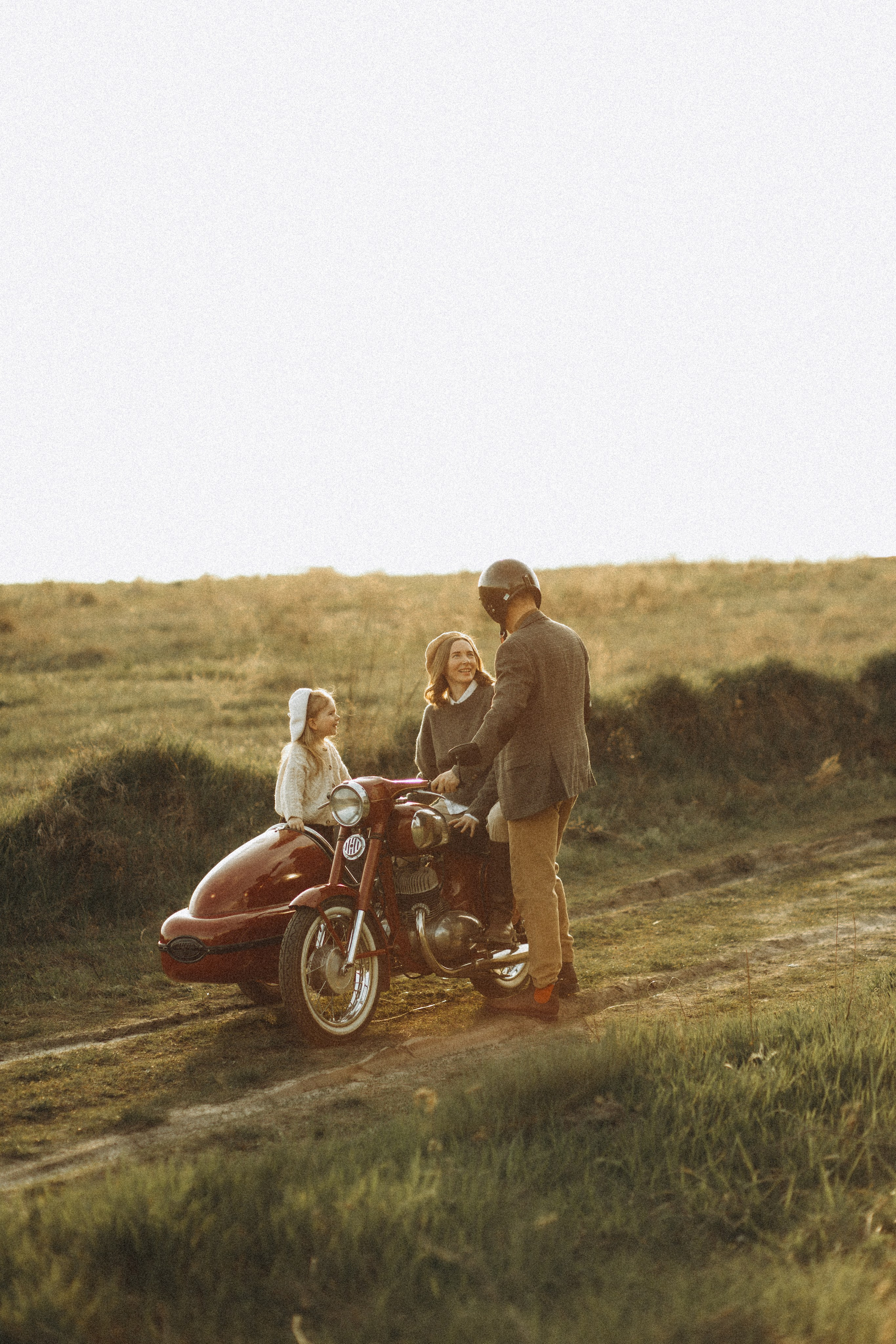 В обіймах щастя. Головна