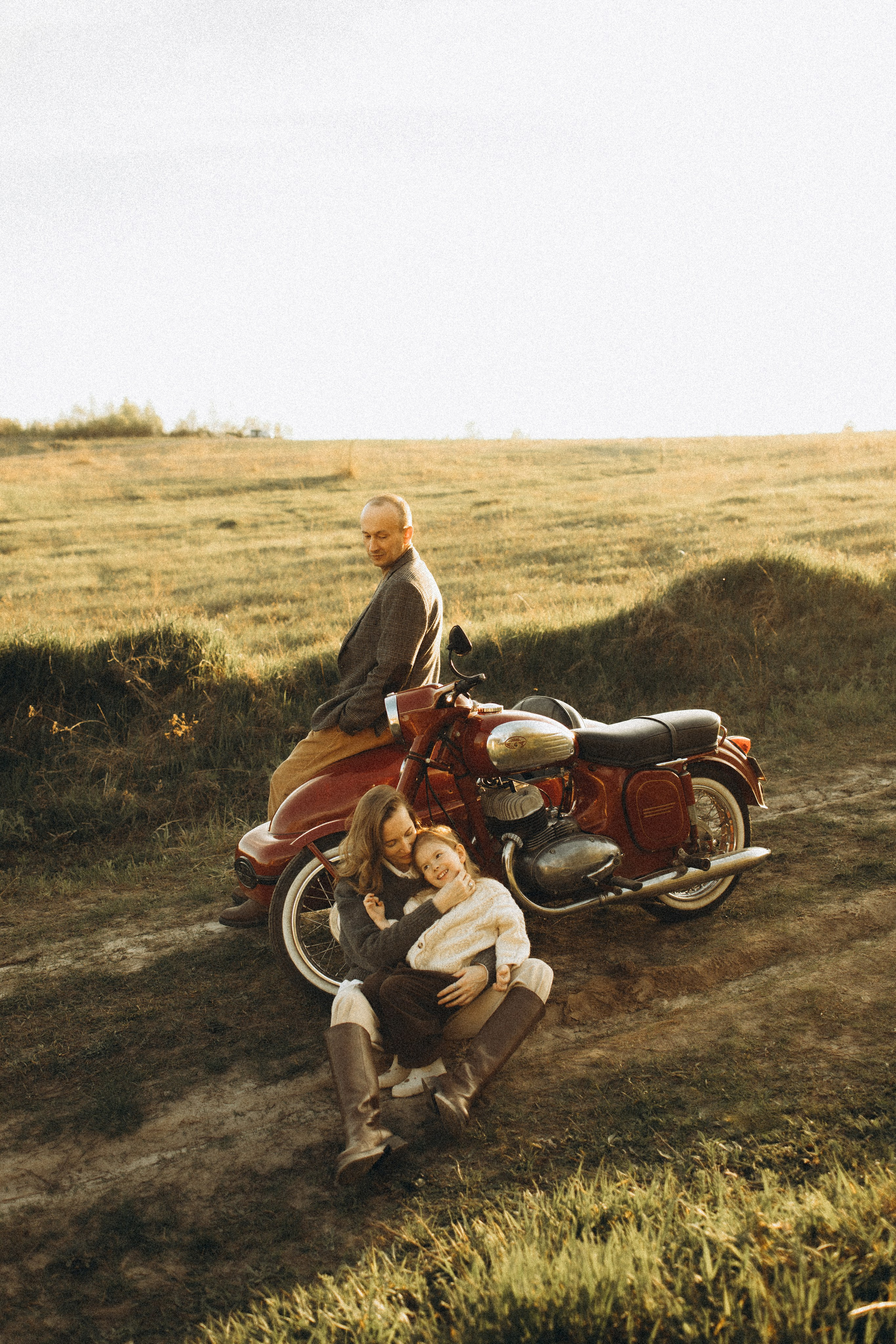 В обіймах щастя. Головна