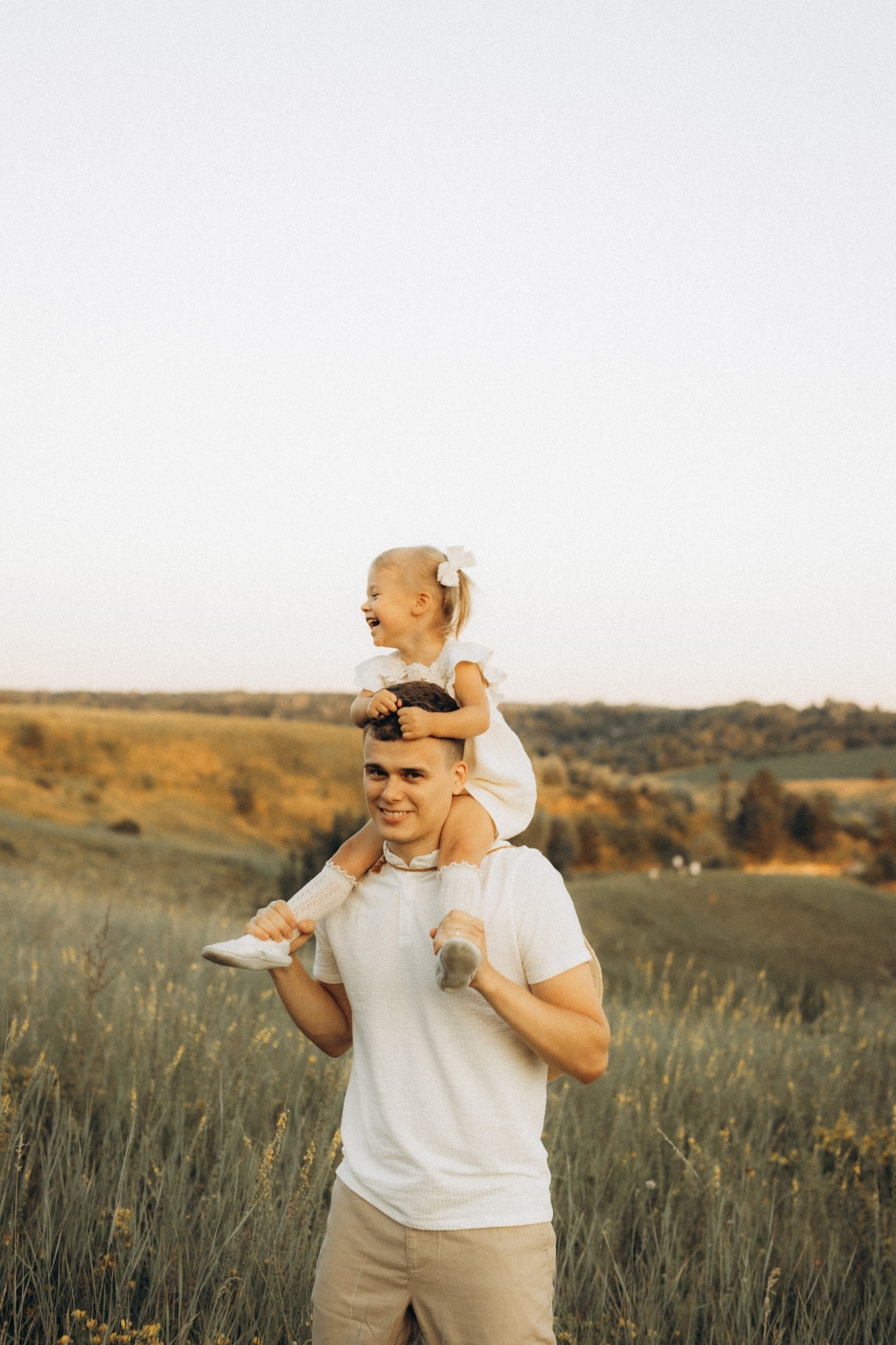 This is happiness — this is us....... Головна