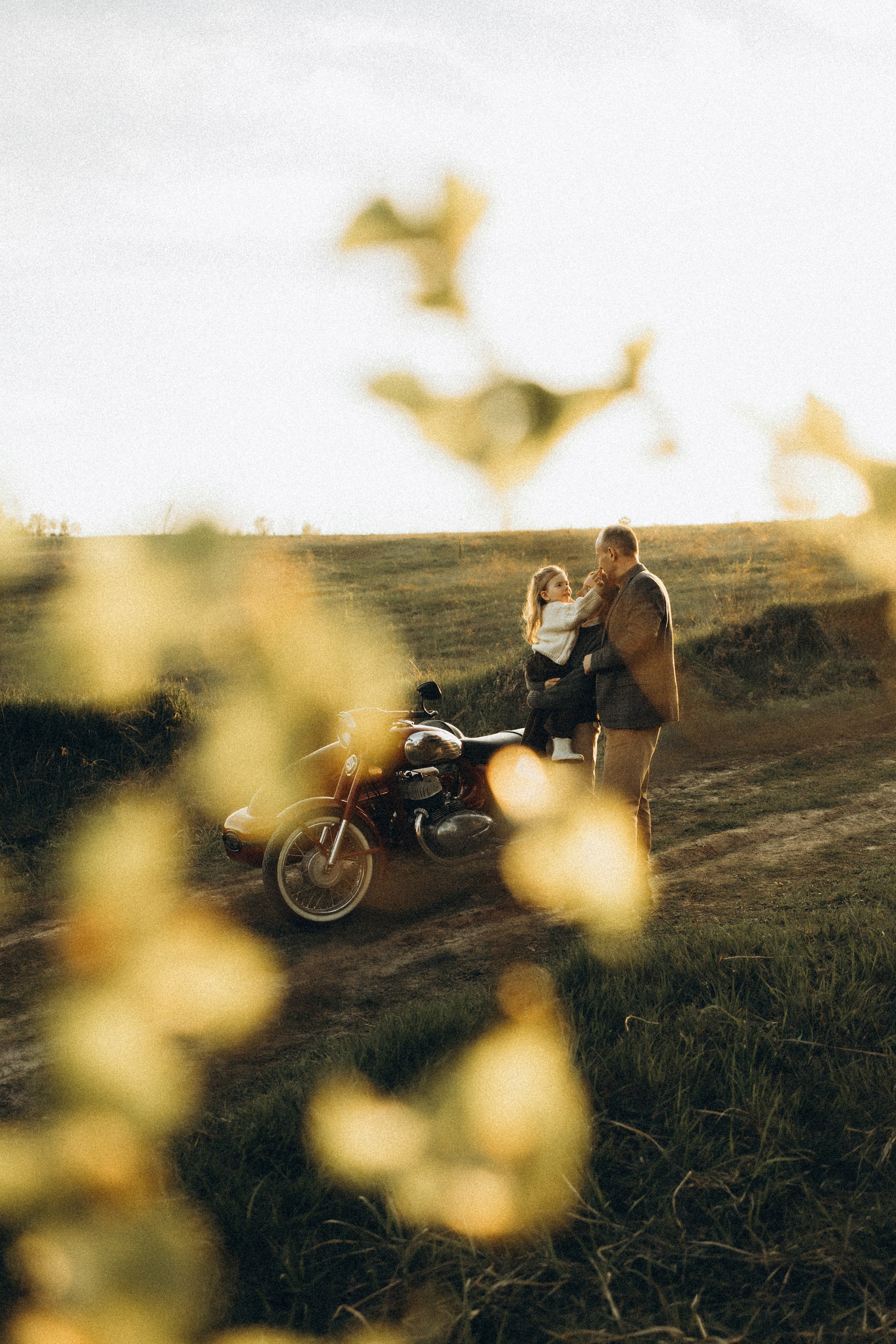 В обіймах щастя. Головна