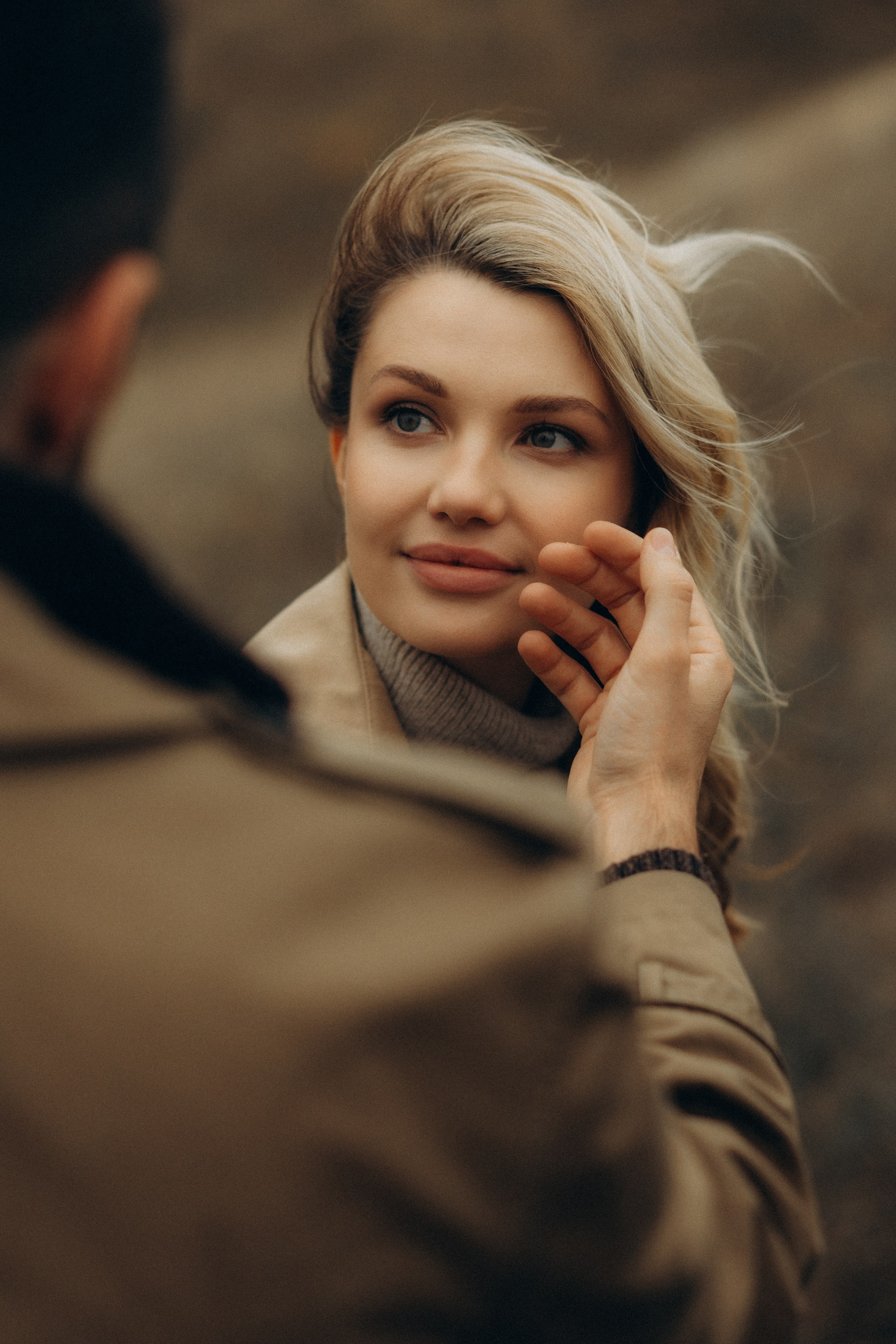 Щасливі люди. Головна