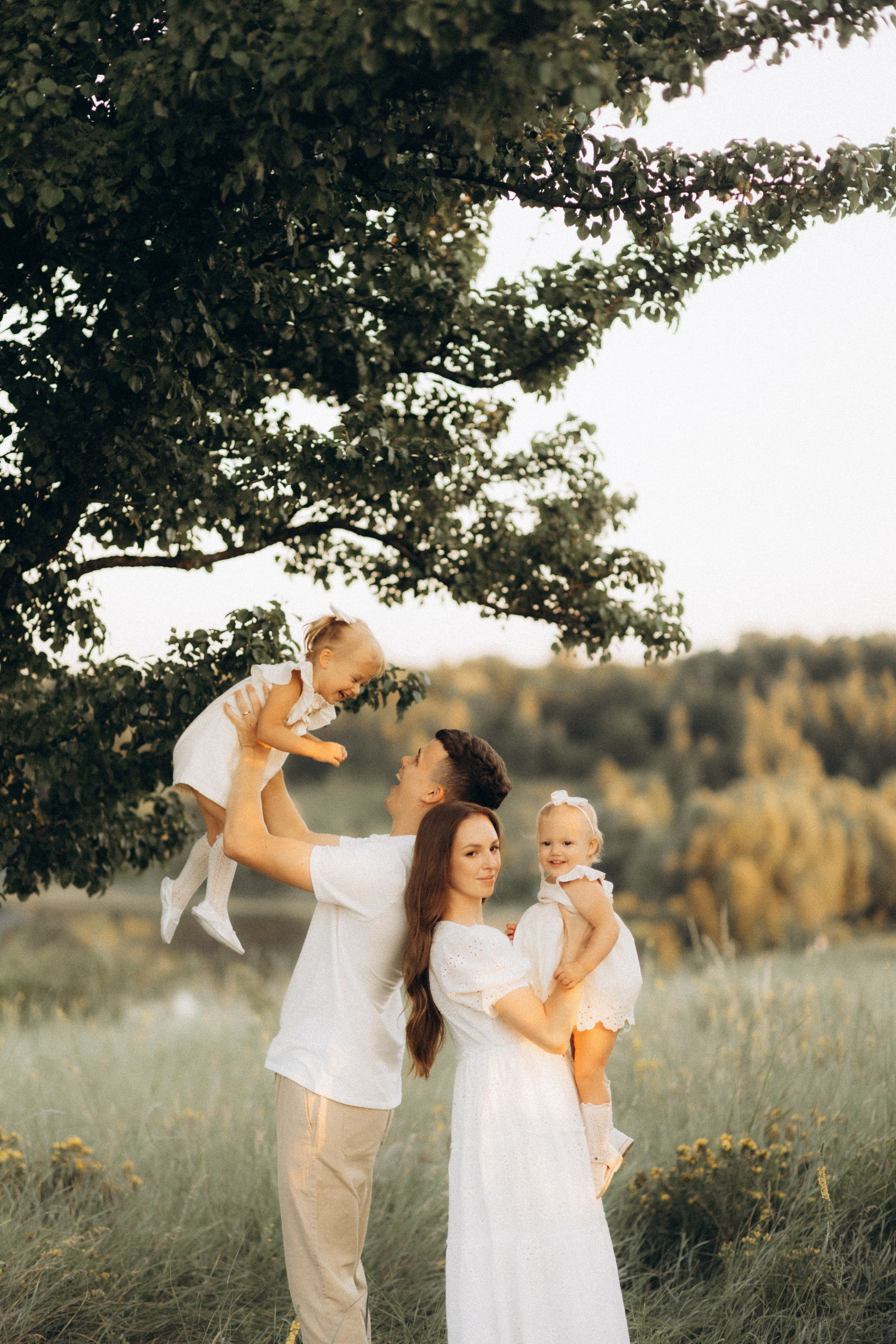 This is happiness — this is us....... Головна