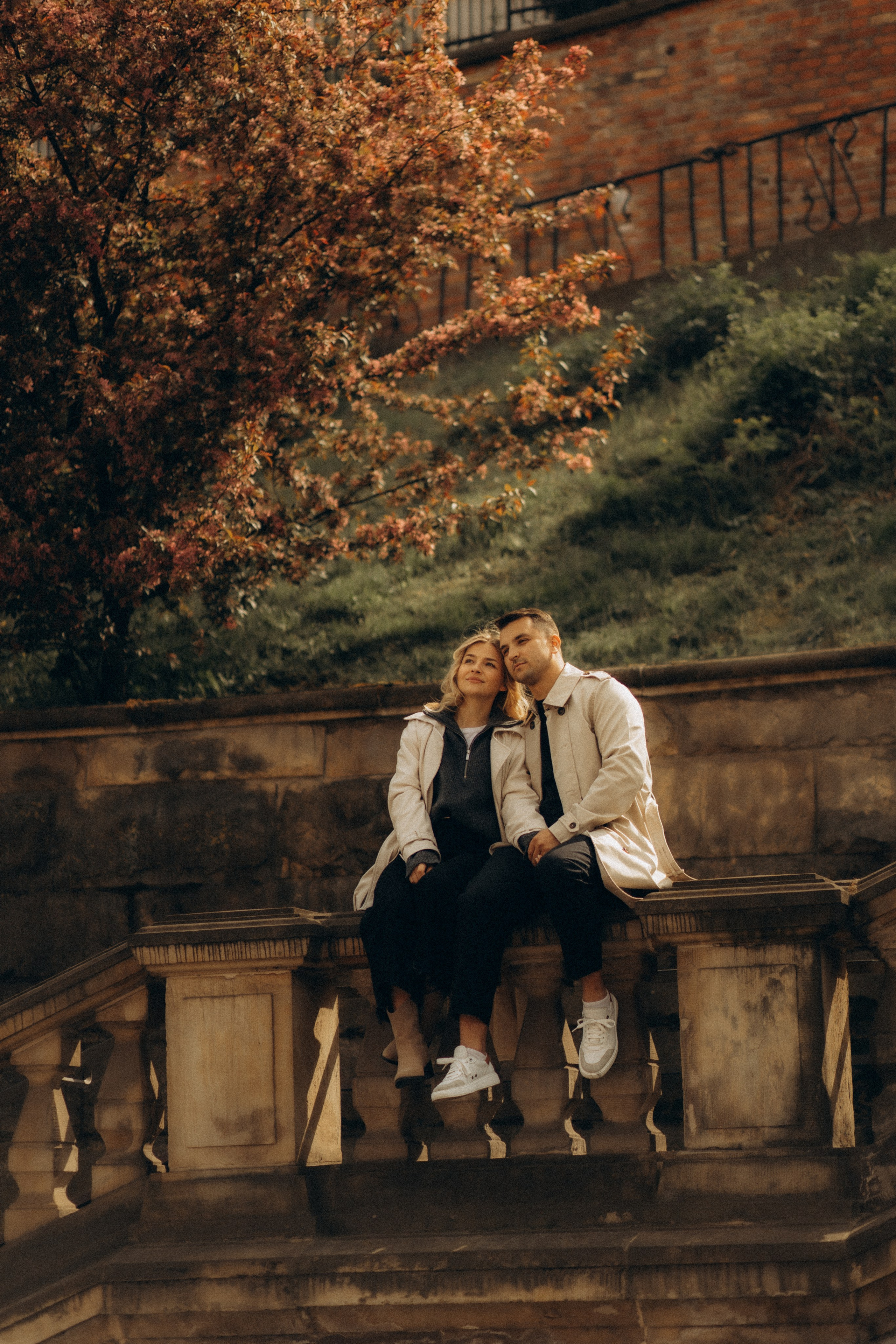 So in Love. Головна