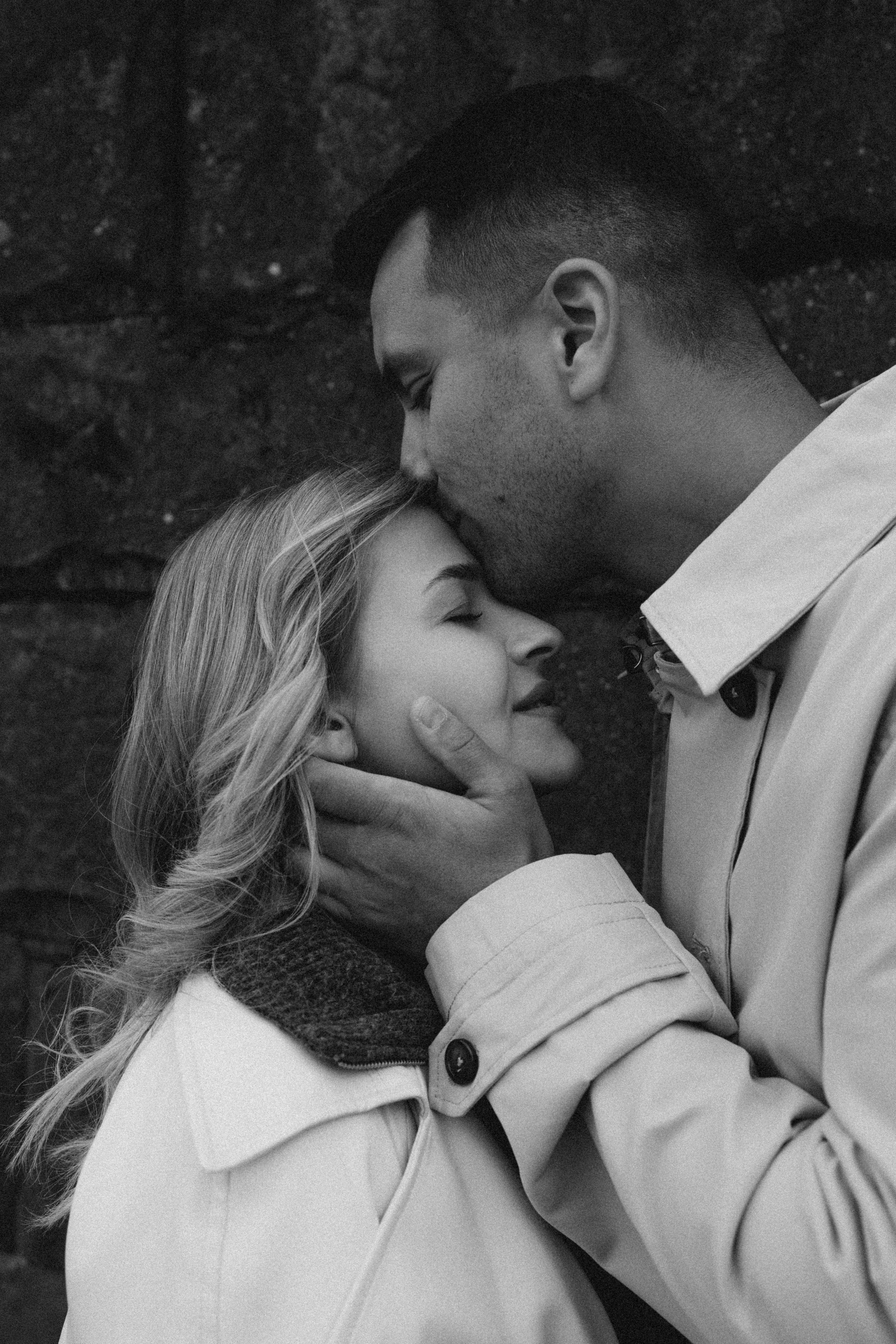 So in Love. Головна