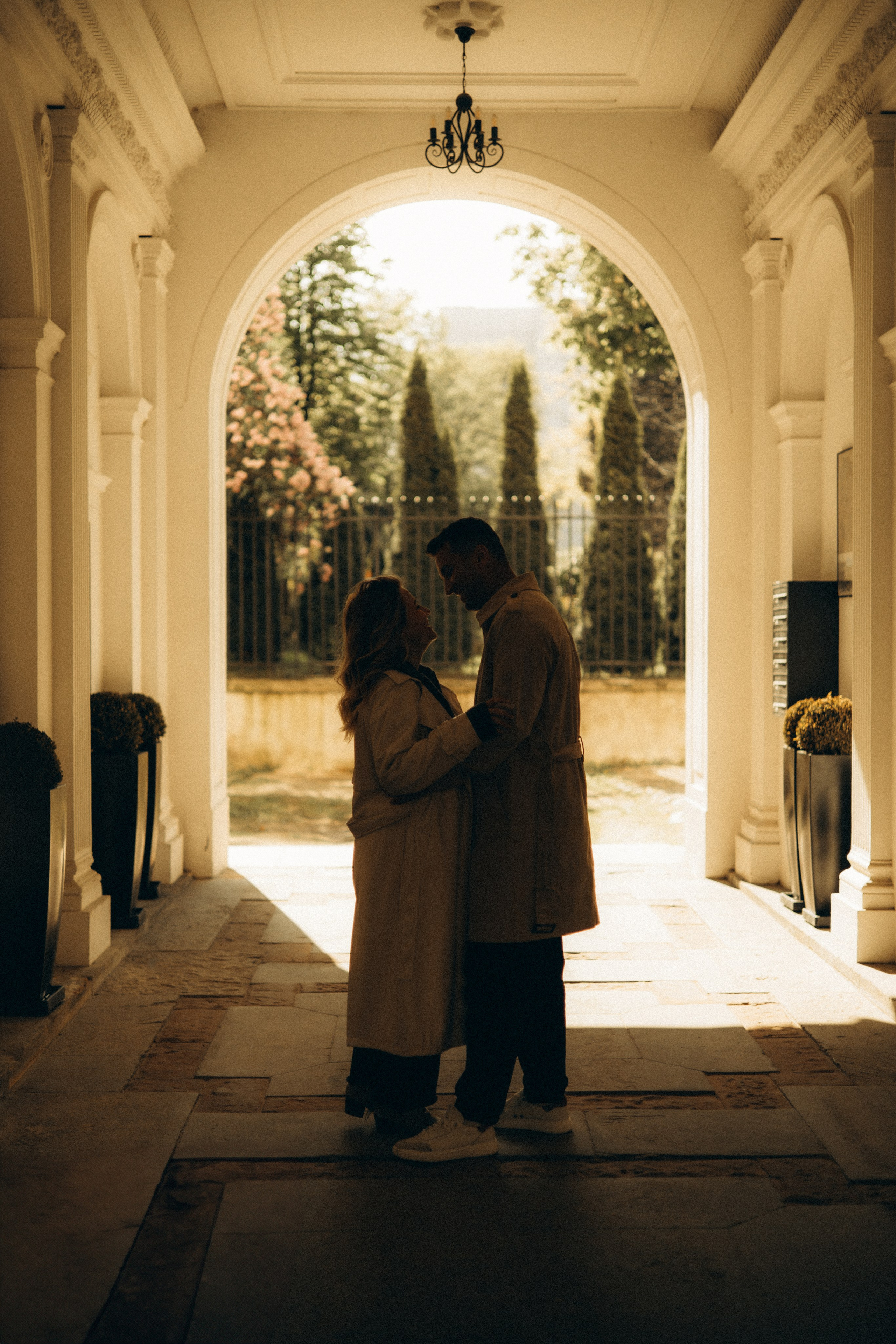 So in Love. Головна