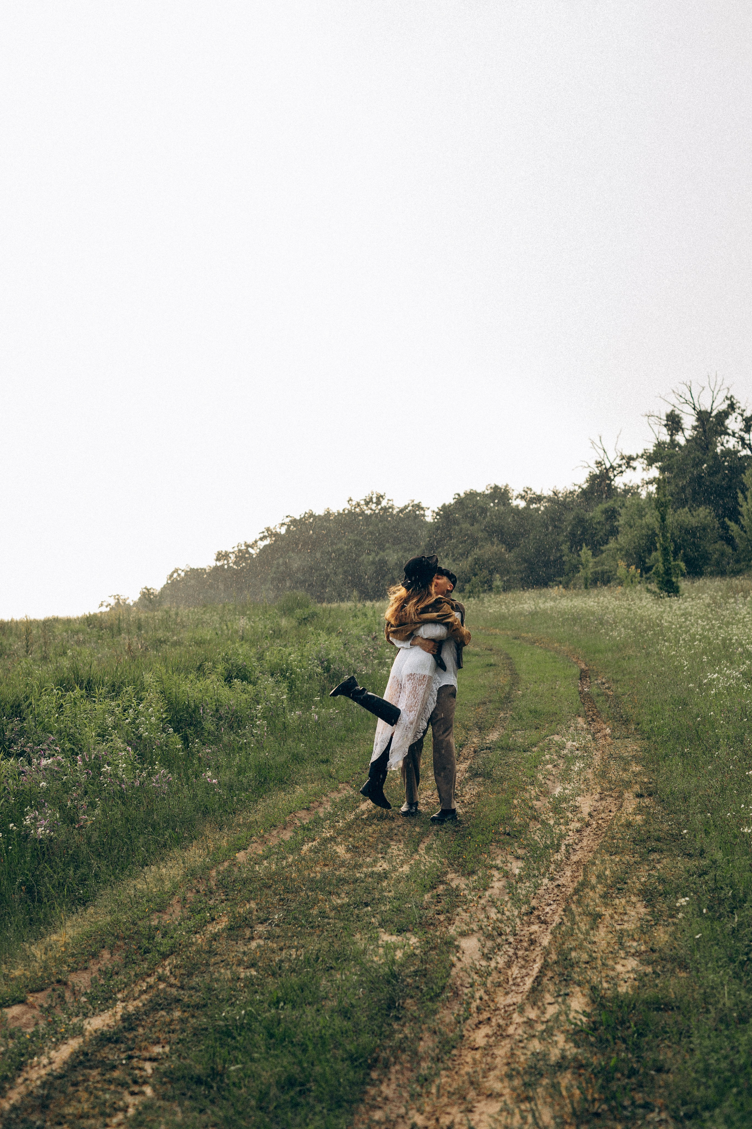 Історія одного дощу. Головна
