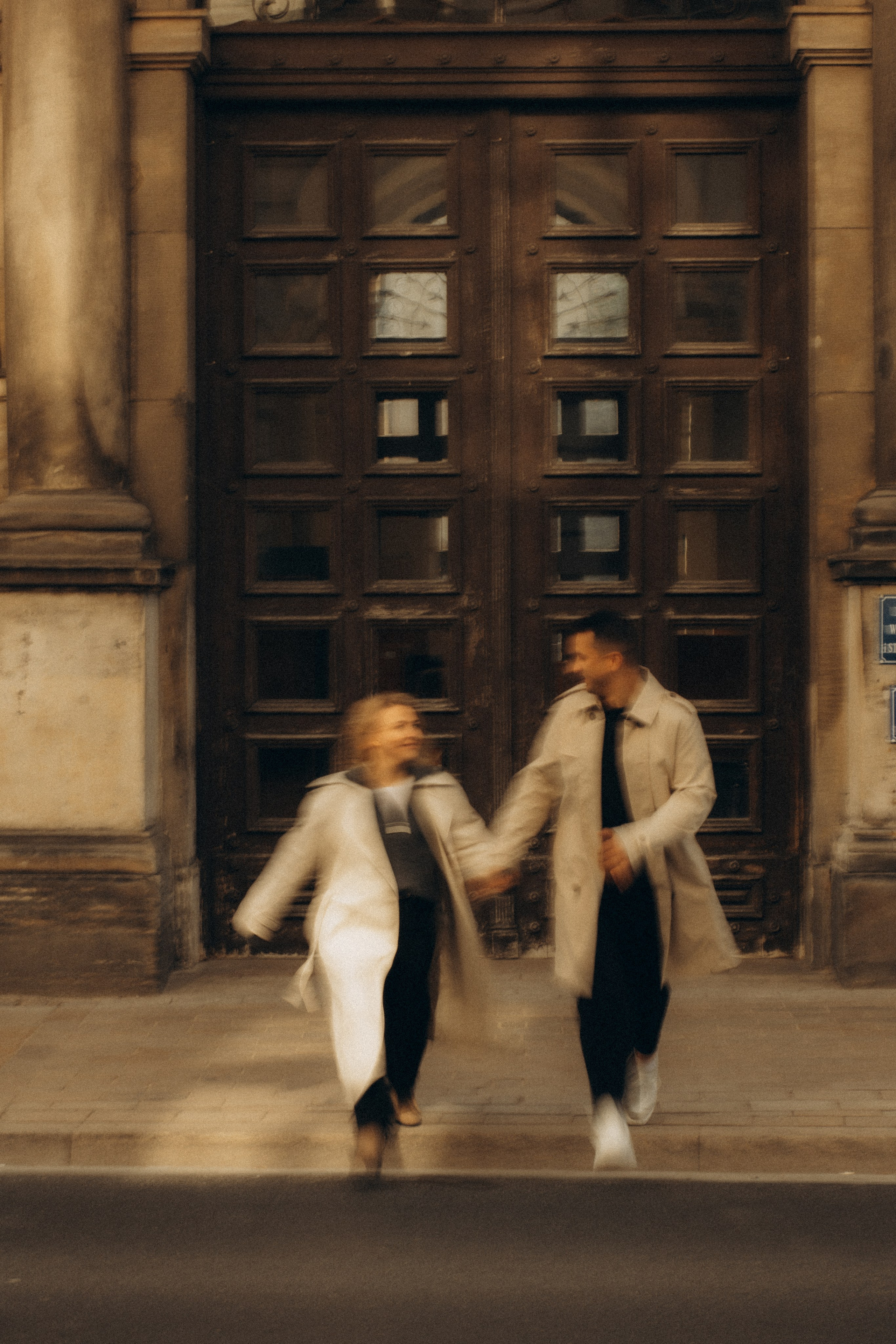 So in Love. Головна