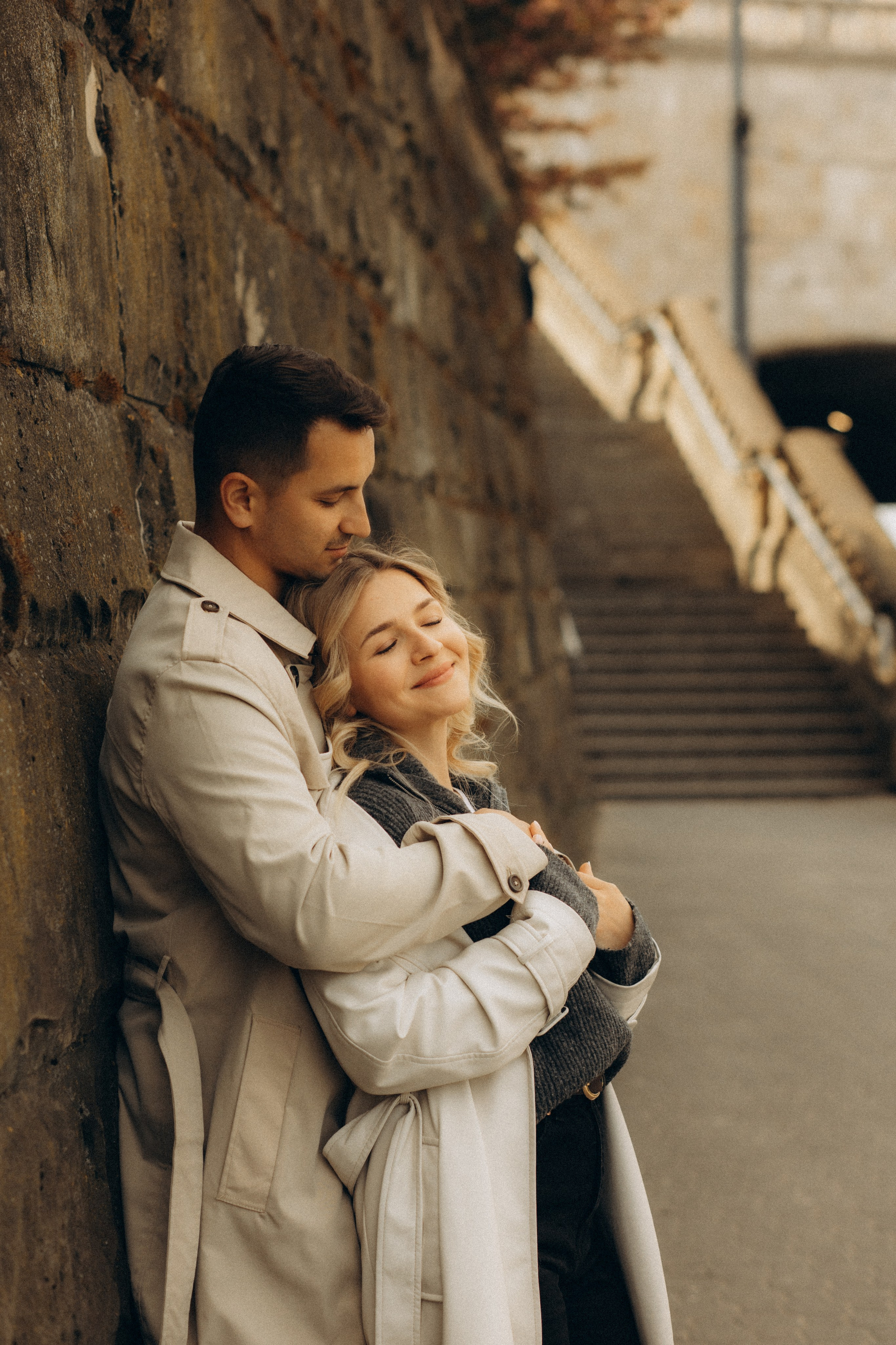 So in Love. Головна