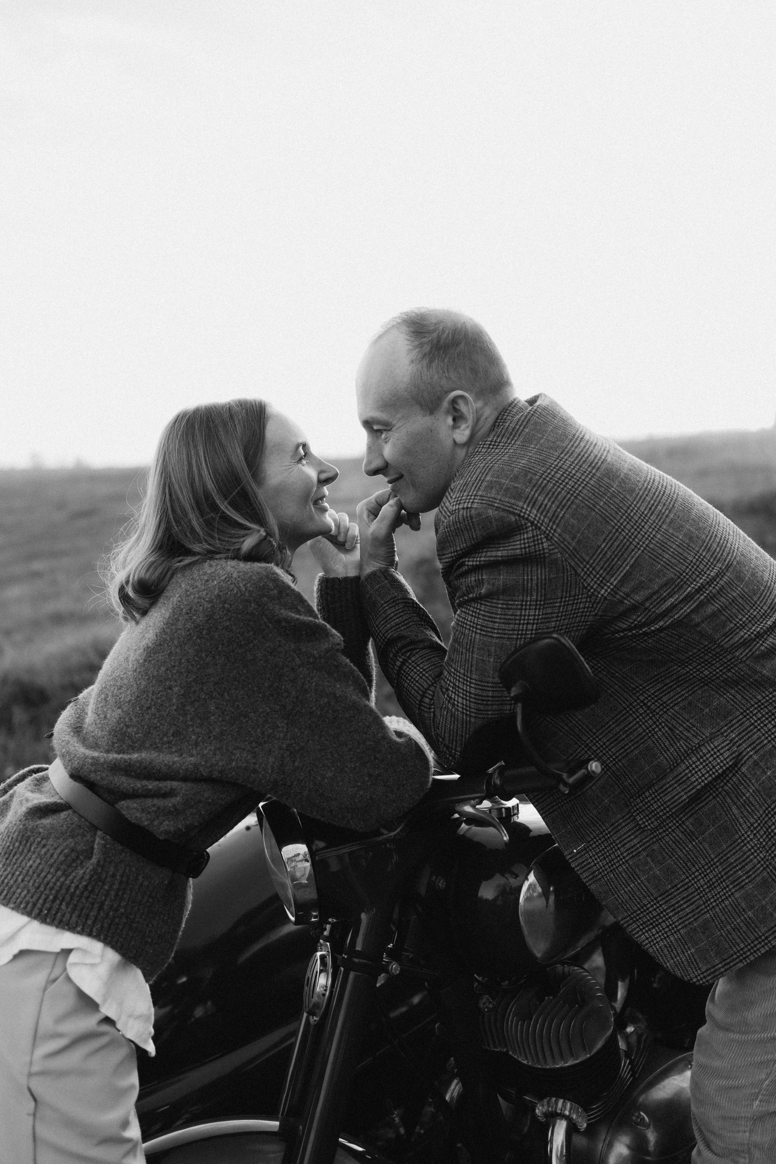 В обіймах щастя. Головна