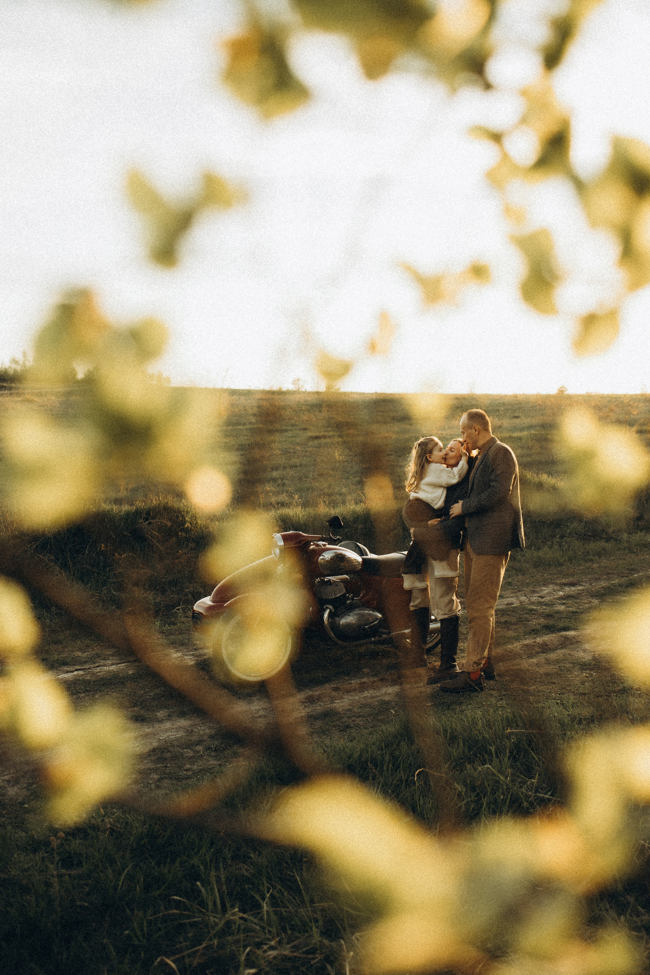 В обіймах щастя. Головна
