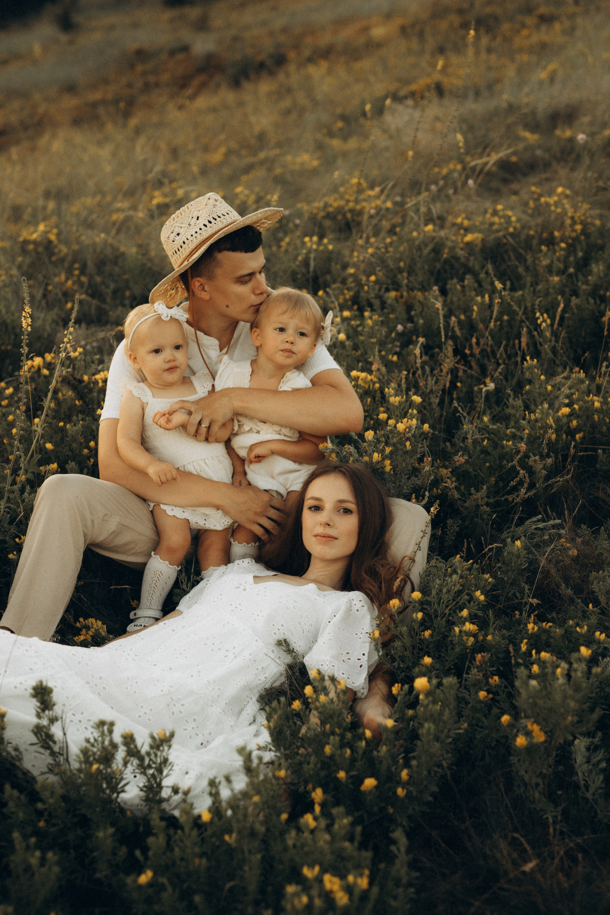 This is happiness — this is us....... Головна