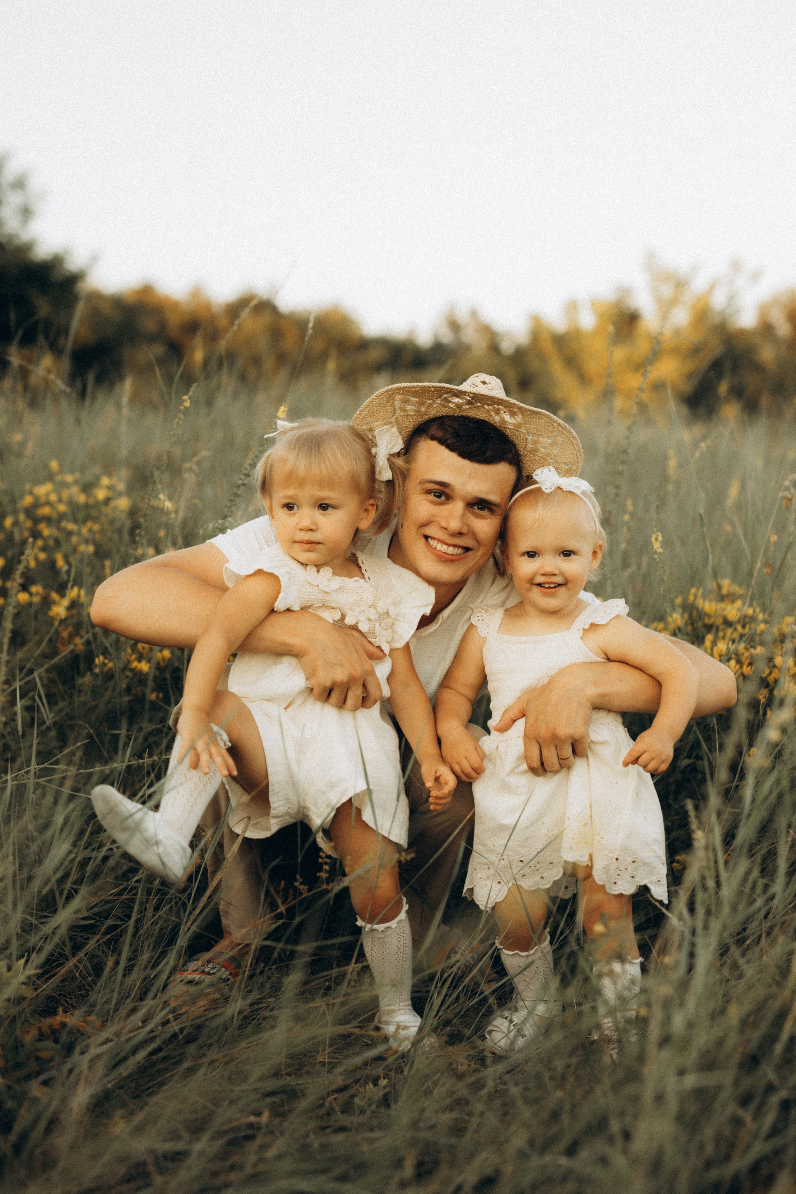 This is happiness — this is us....... Головна