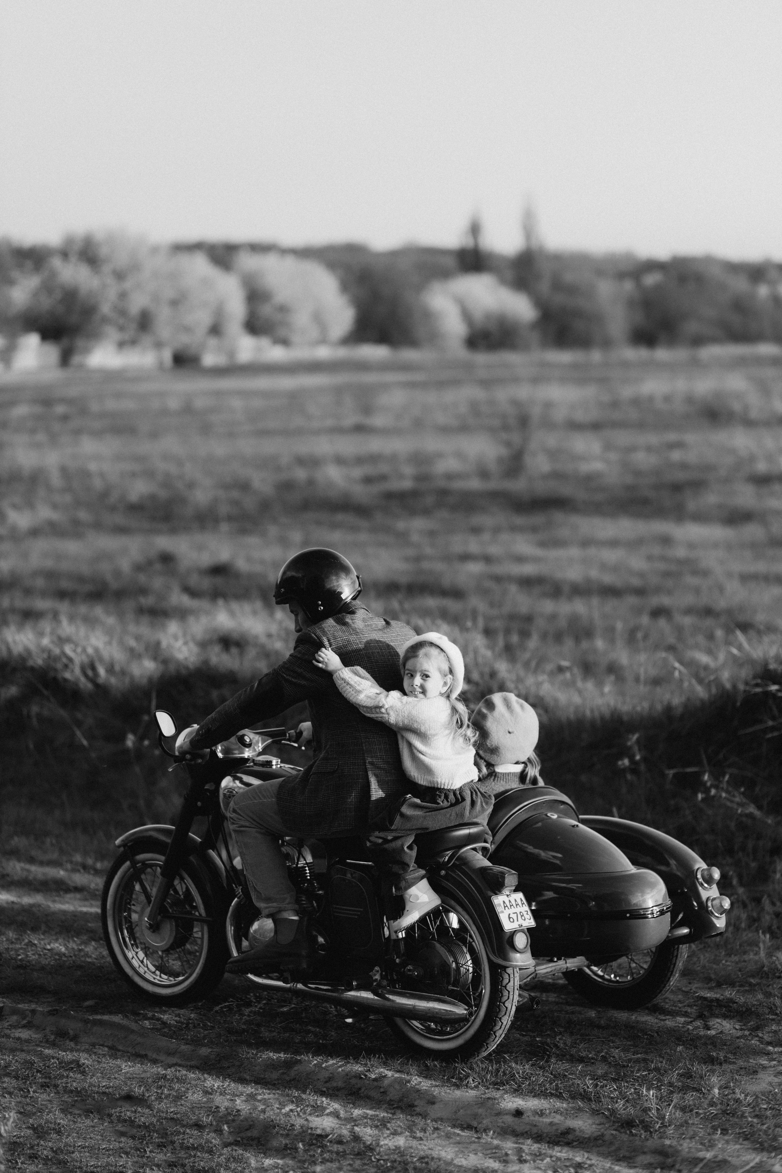 В обіймах щастя. Головна