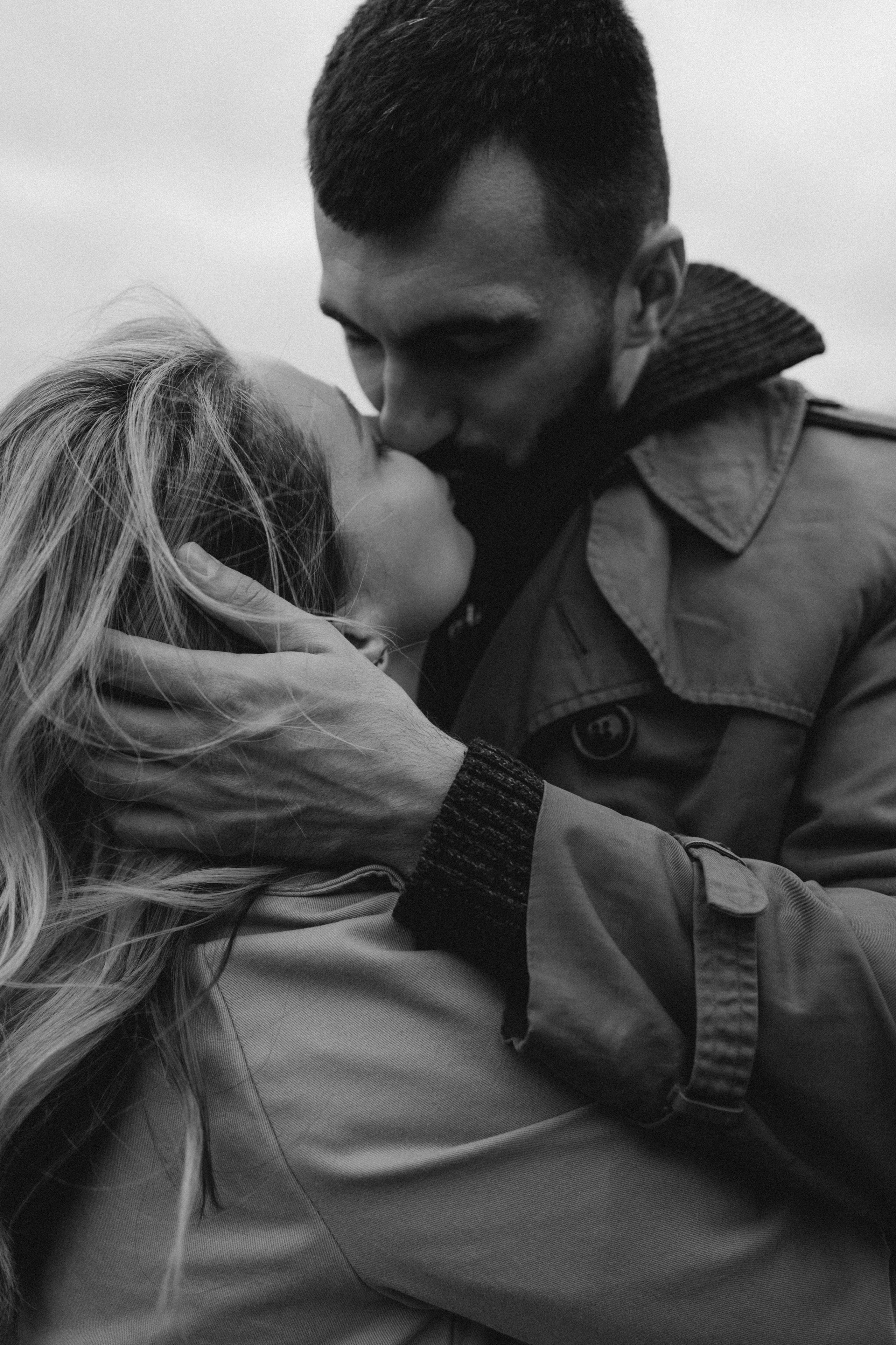 Щасливі люди. Головна