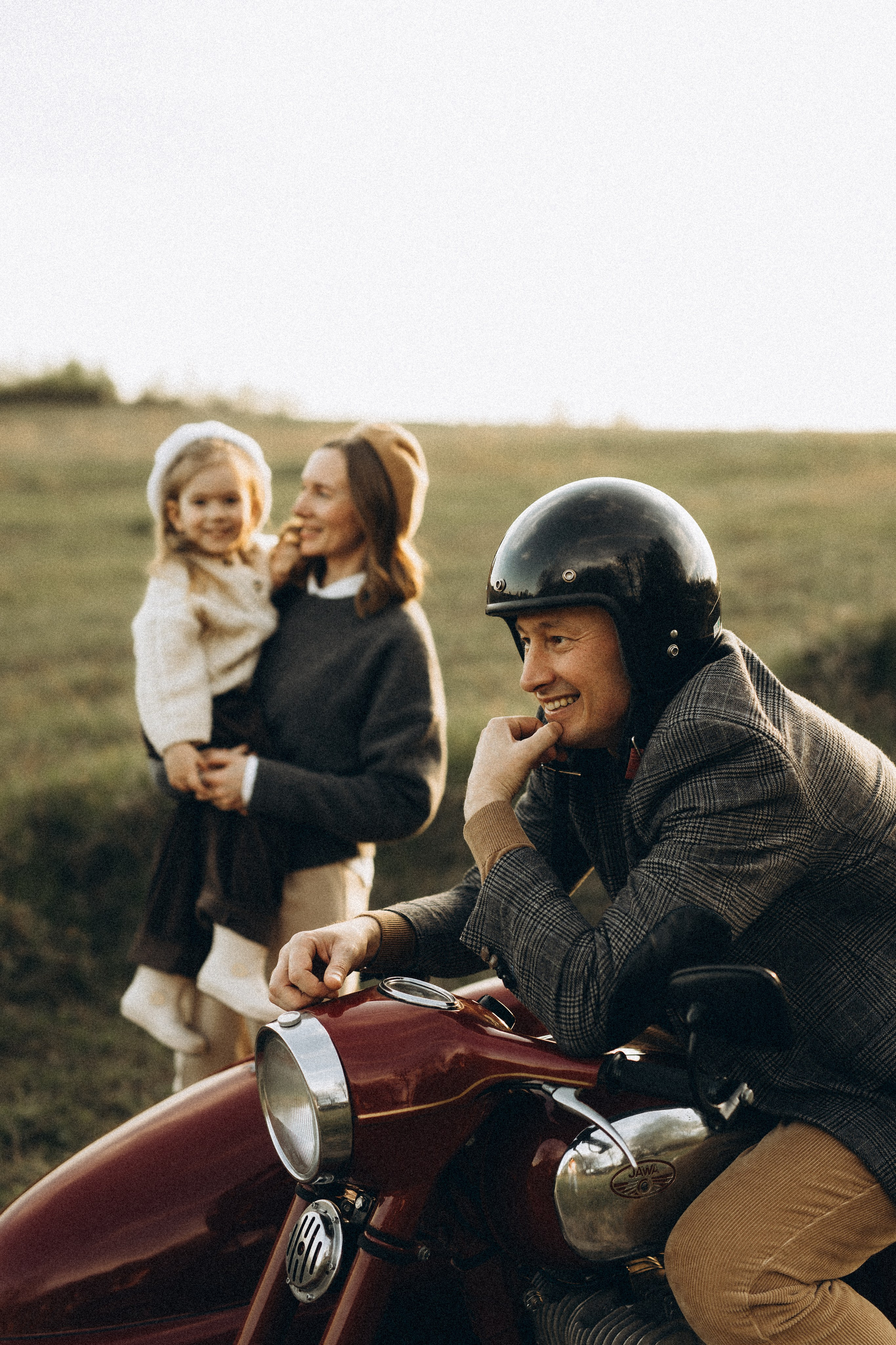 В обіймах щастя. Головна