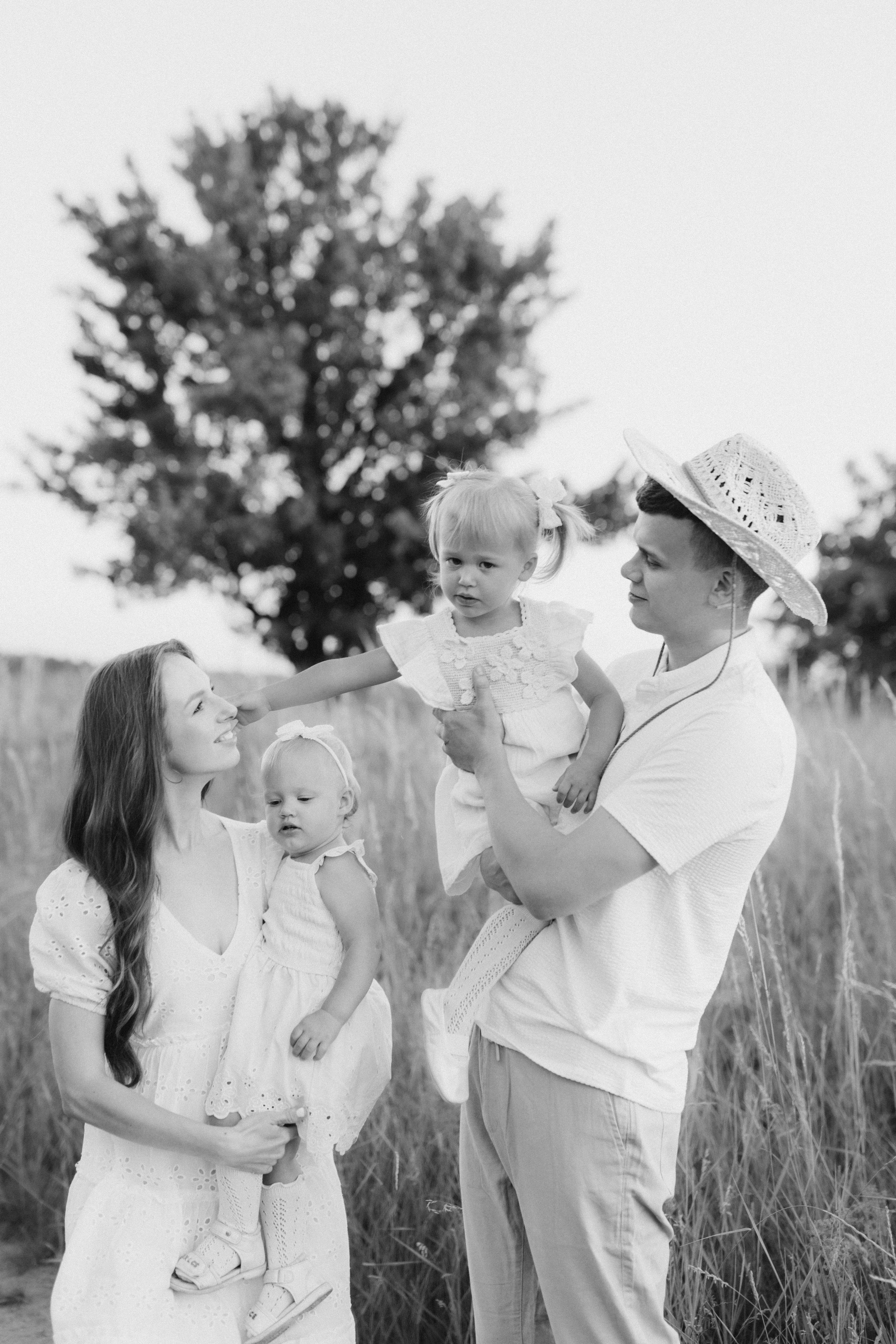 This is happiness — this is us....... Головна