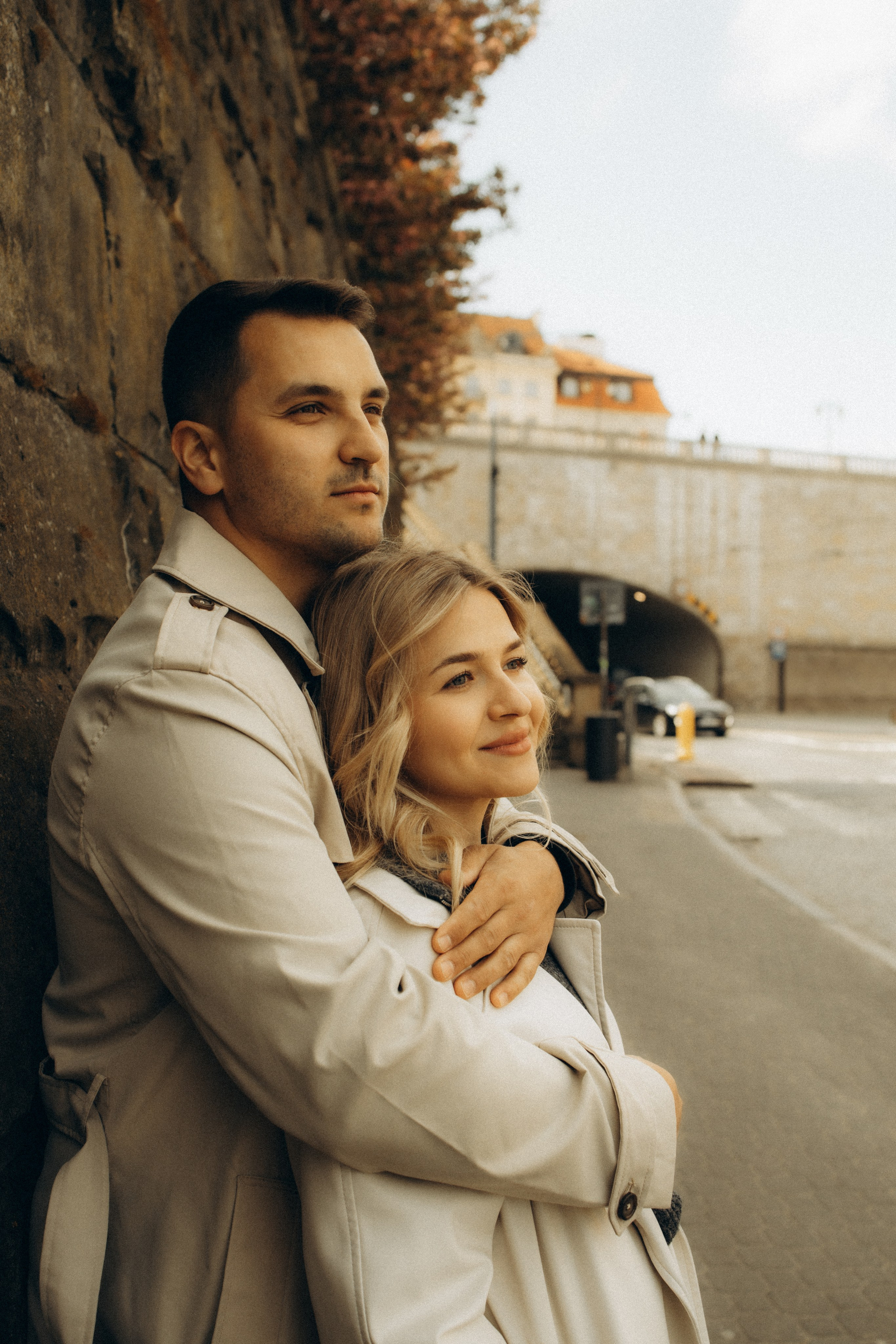 So in Love. Головна