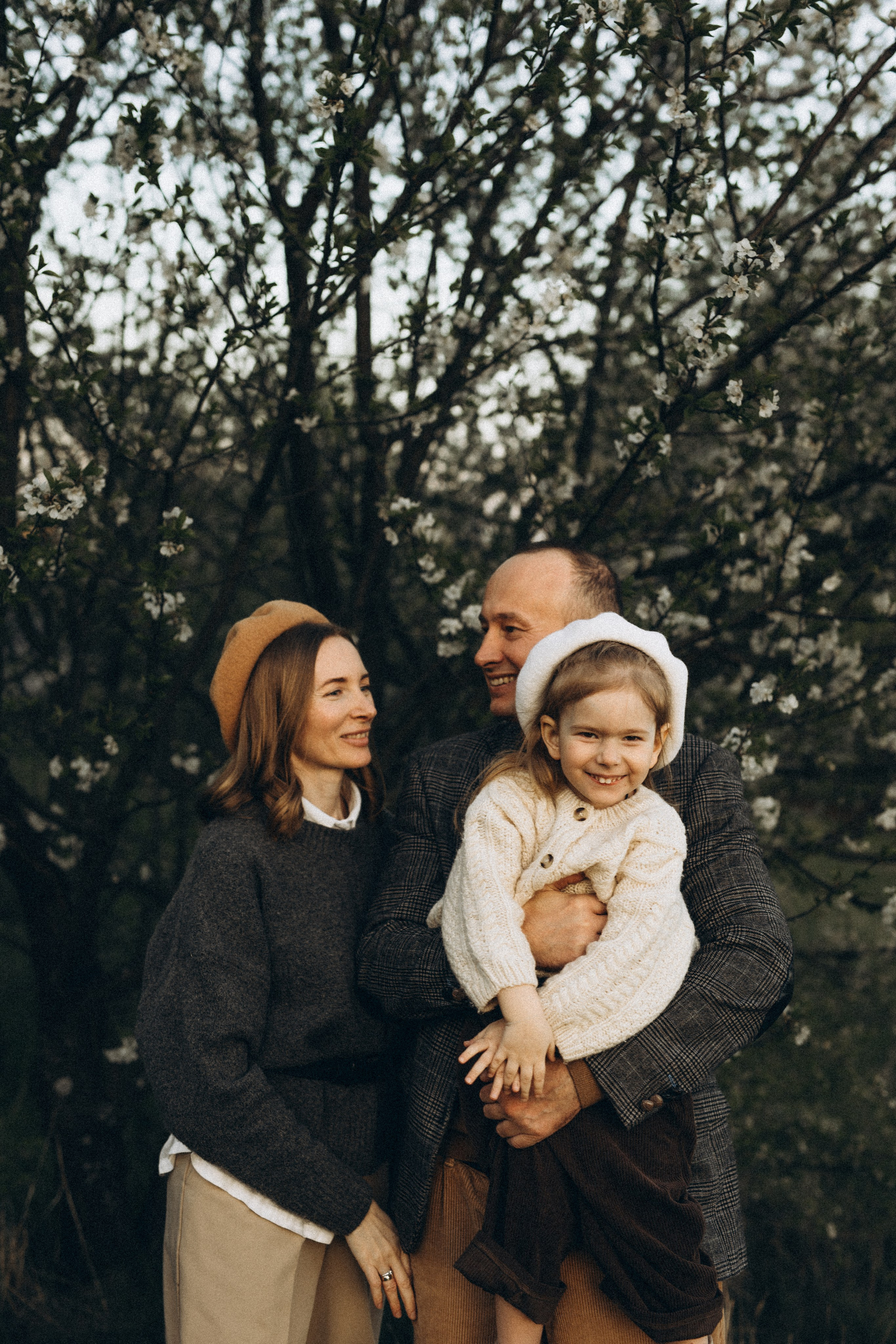 В обіймах щастя. Головна