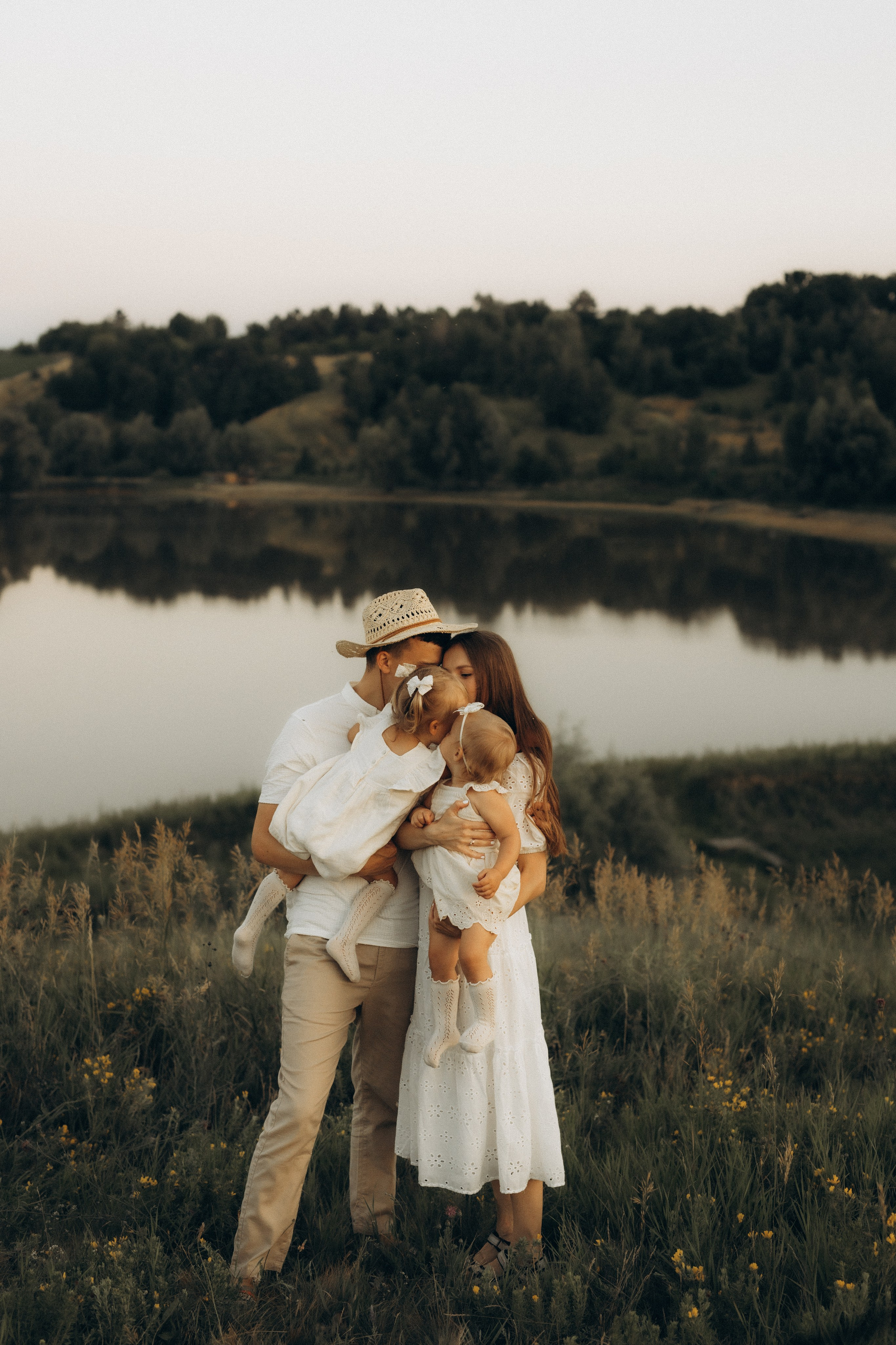 This is happiness — this is us....... Головна