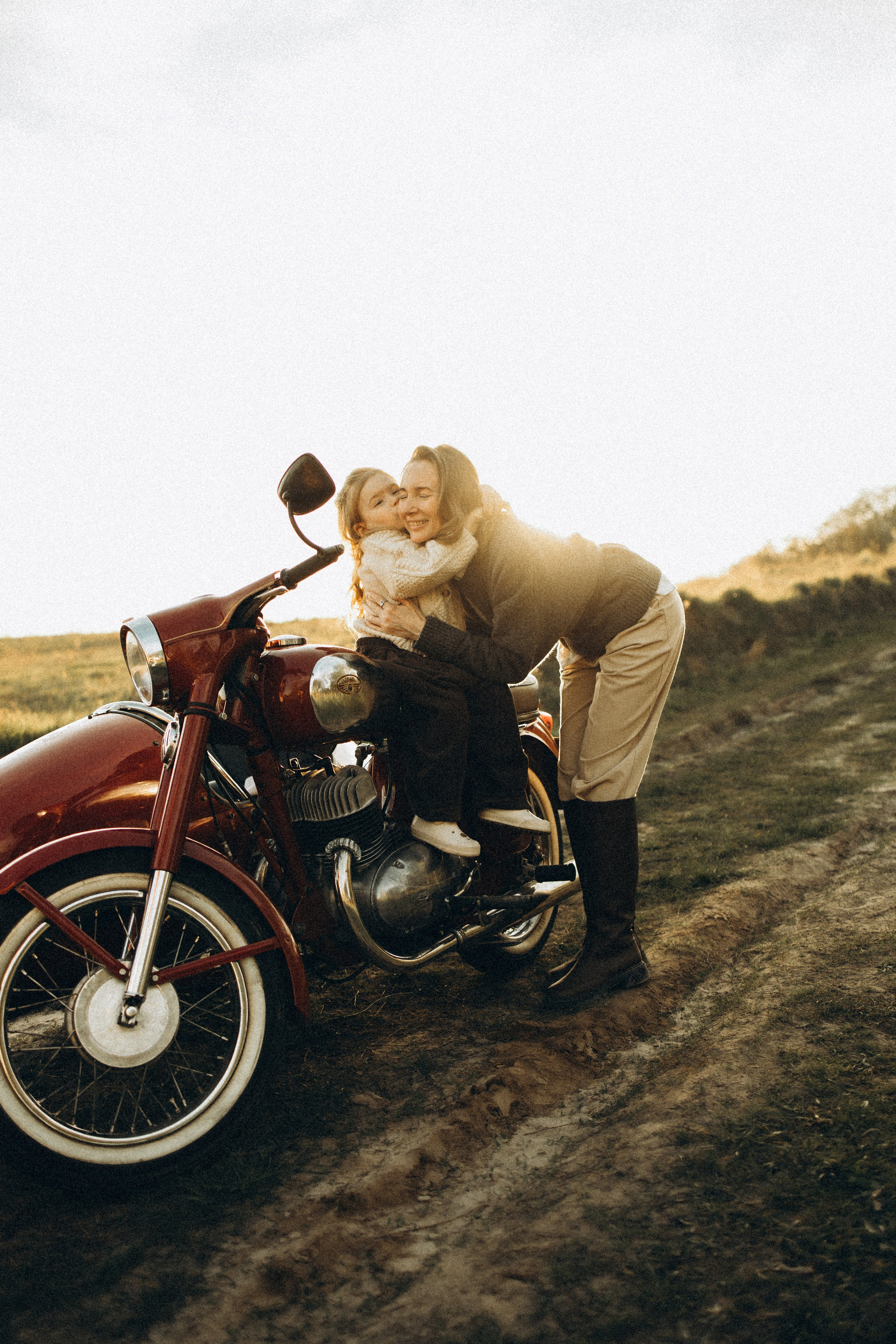 В обіймах щастя. Головна