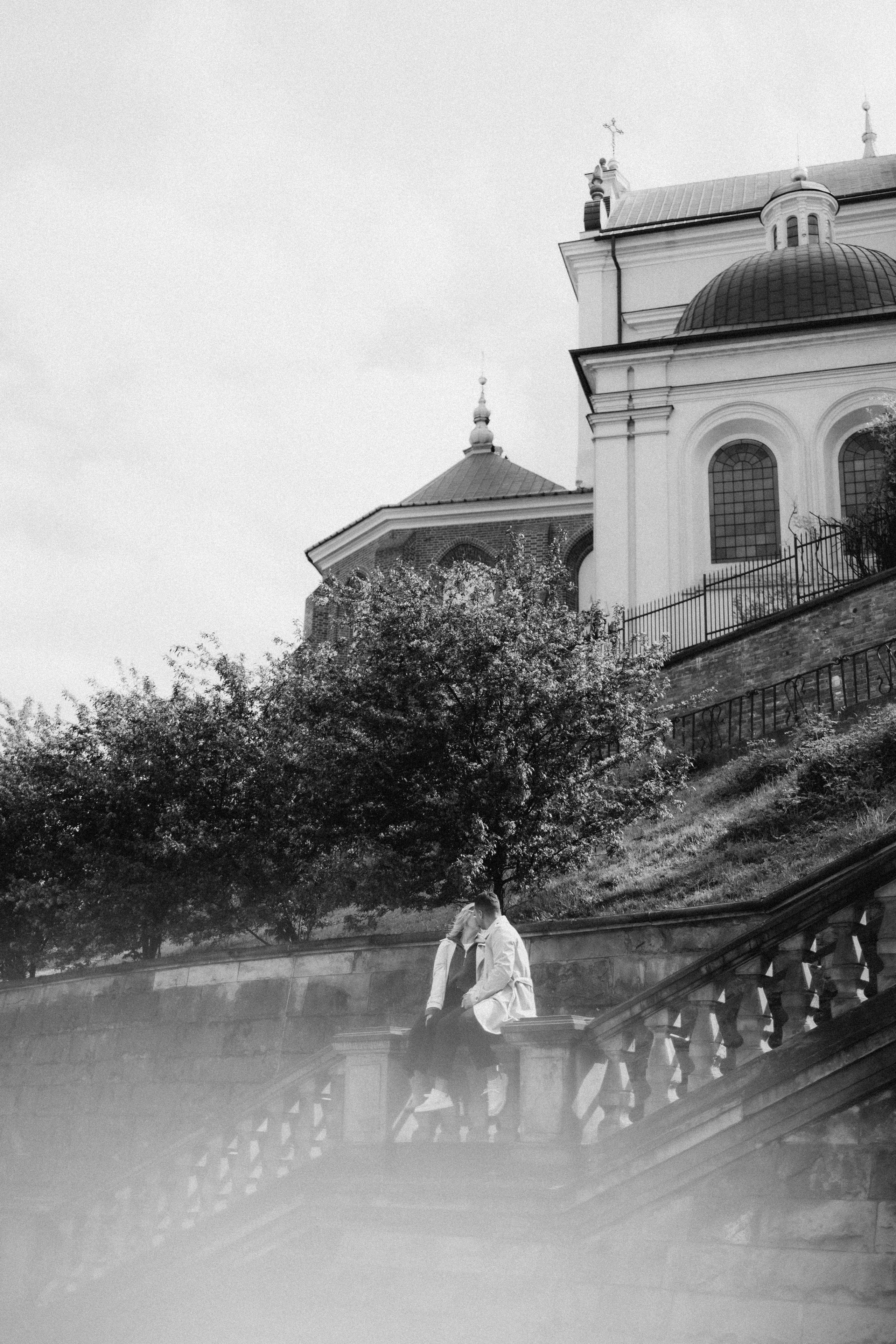 So in Love. Головна