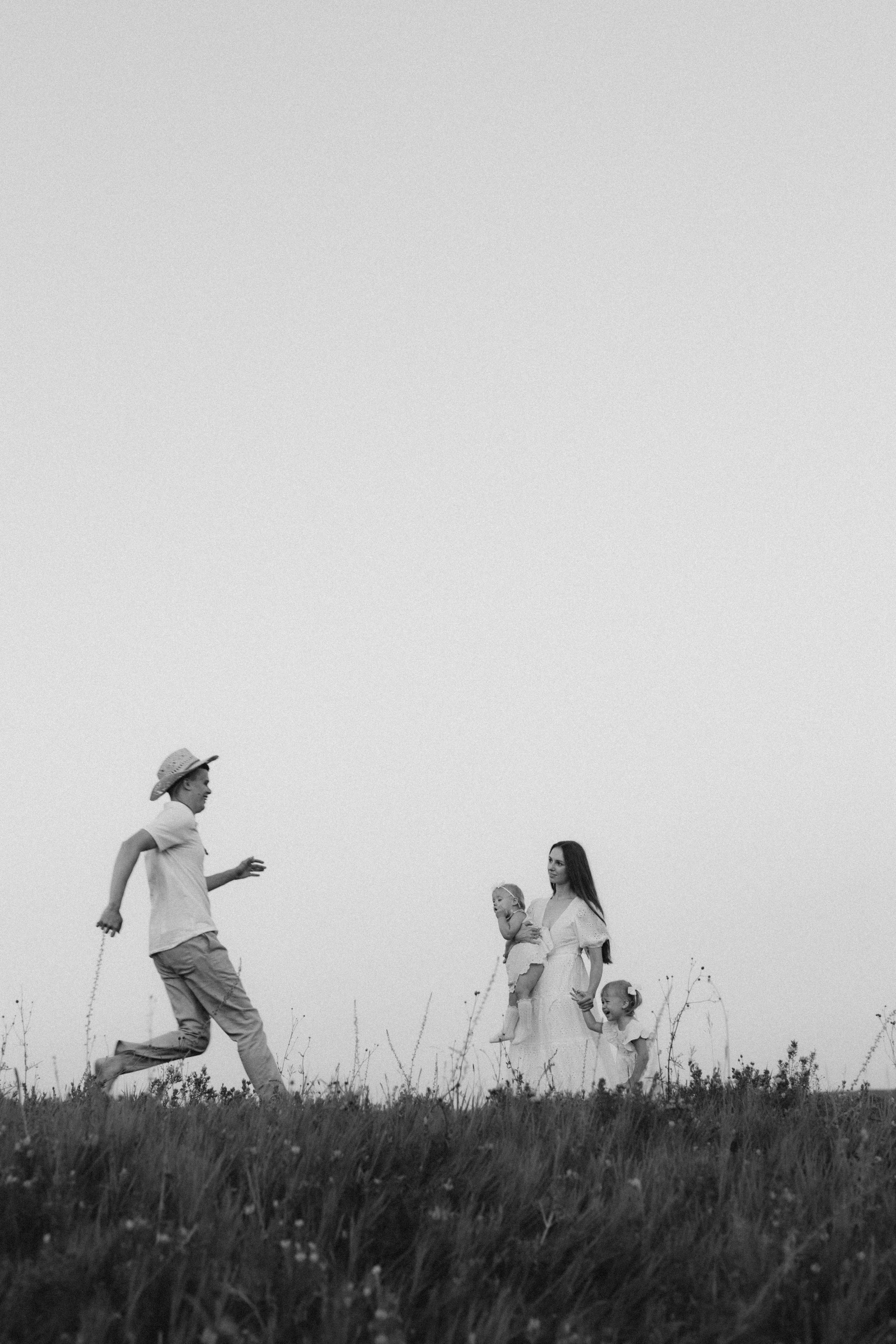 This is happiness — this is us....... Головна