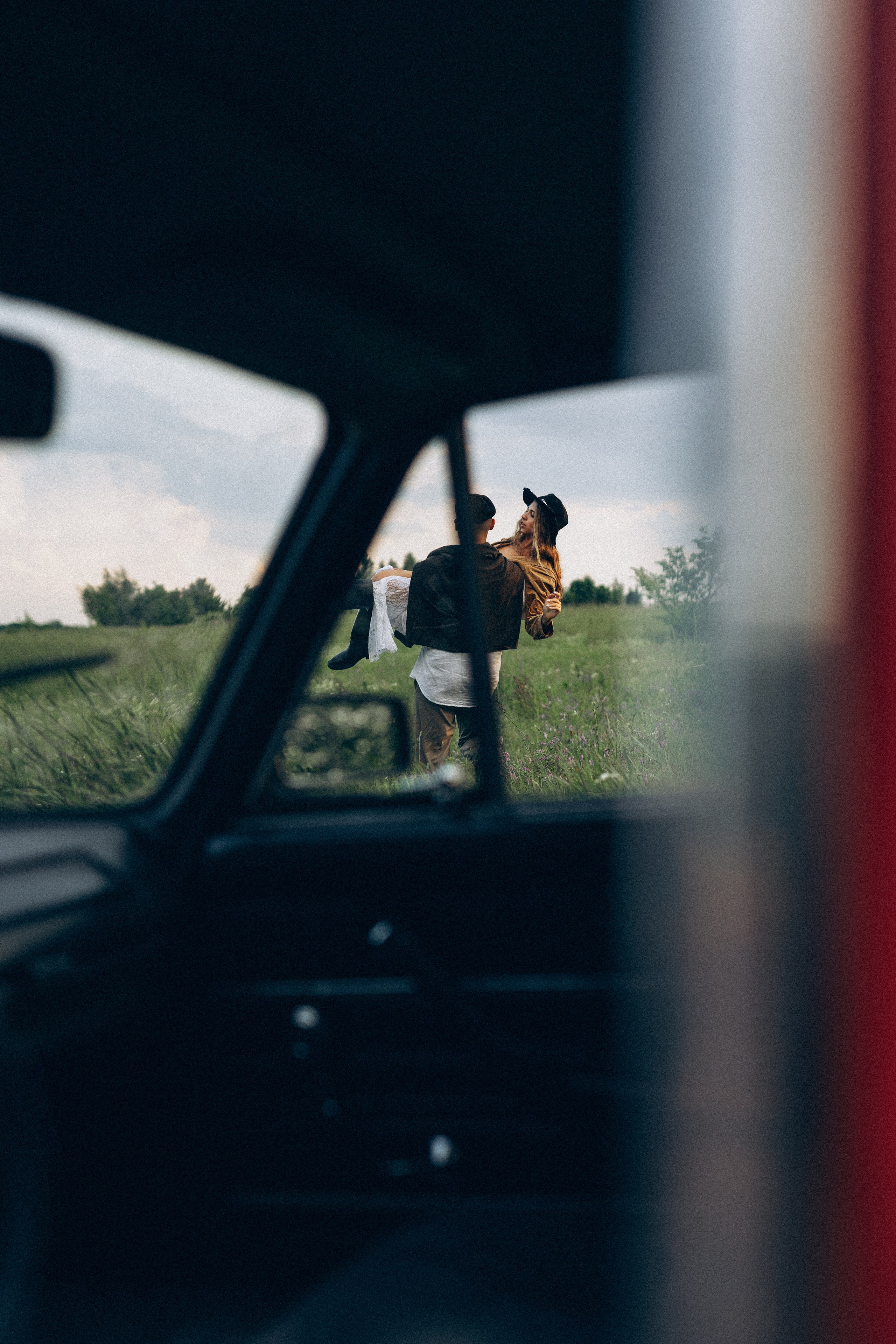 Історія одного дощу. Головна