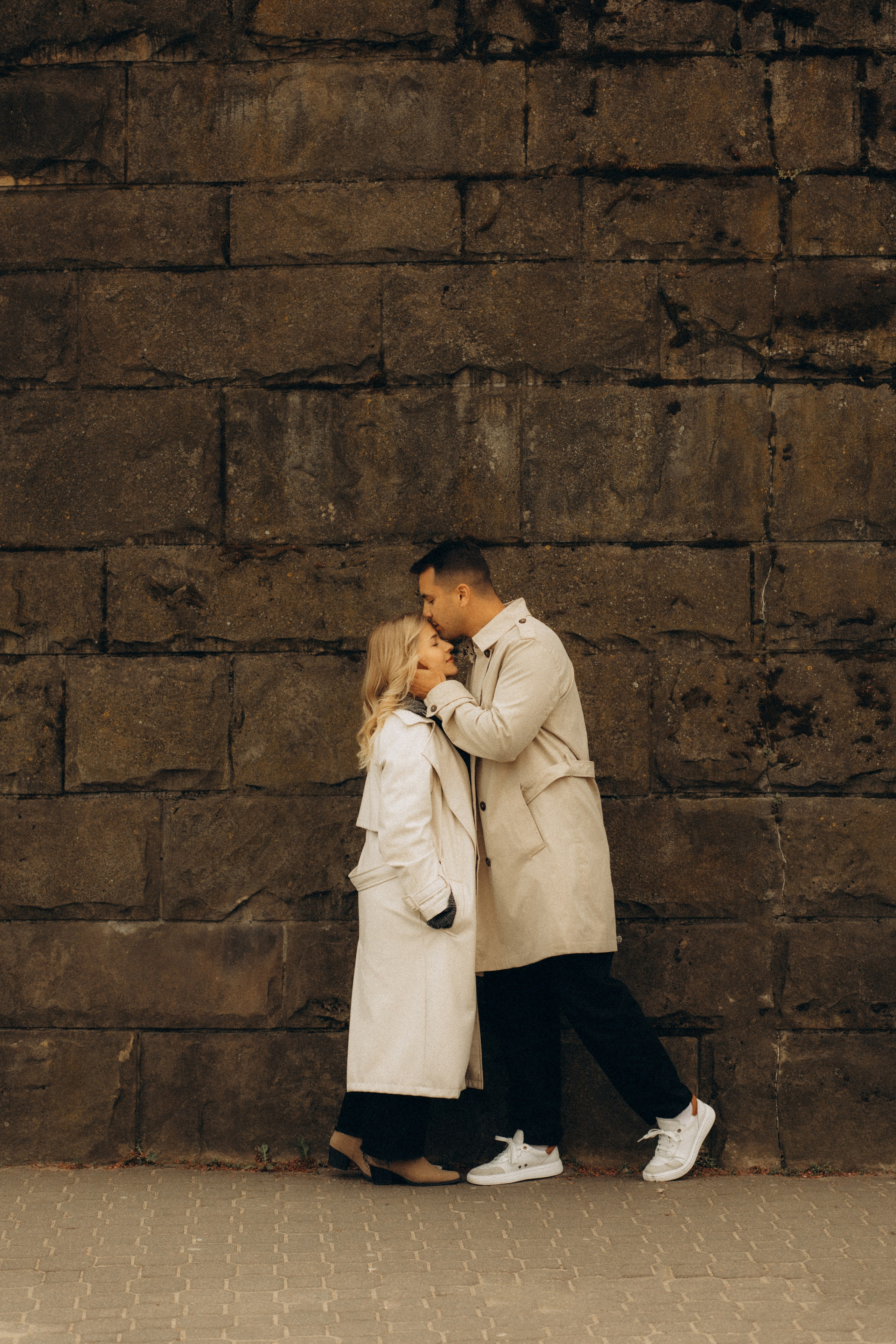 So in Love. Головна