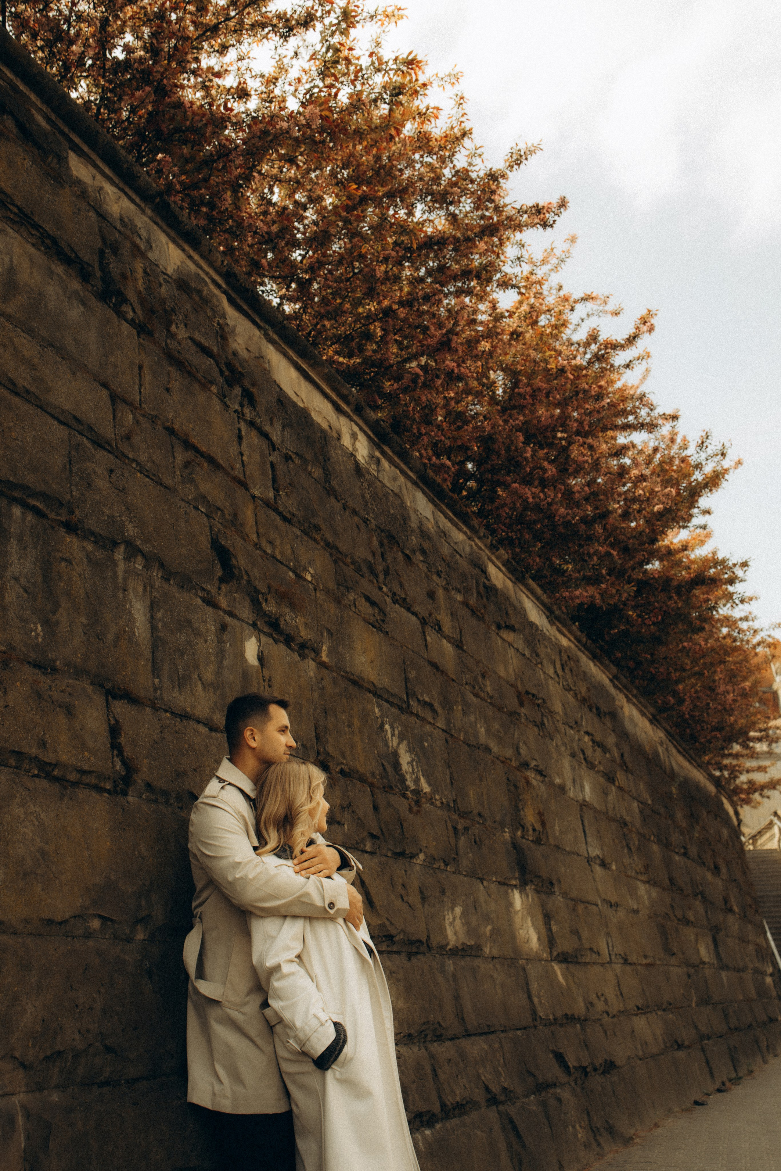 So in Love. Головна