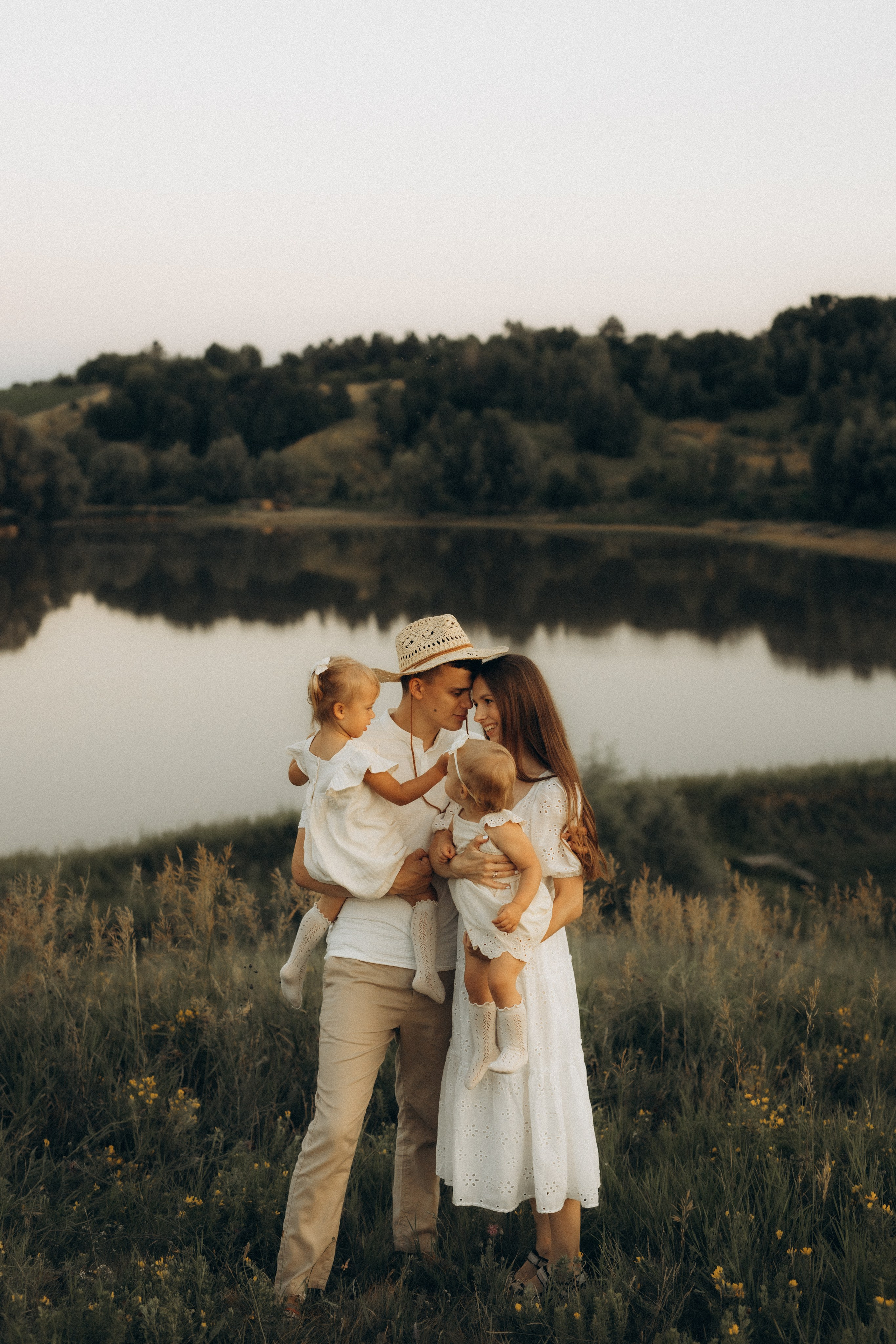 This is happiness — this is us....... Головна