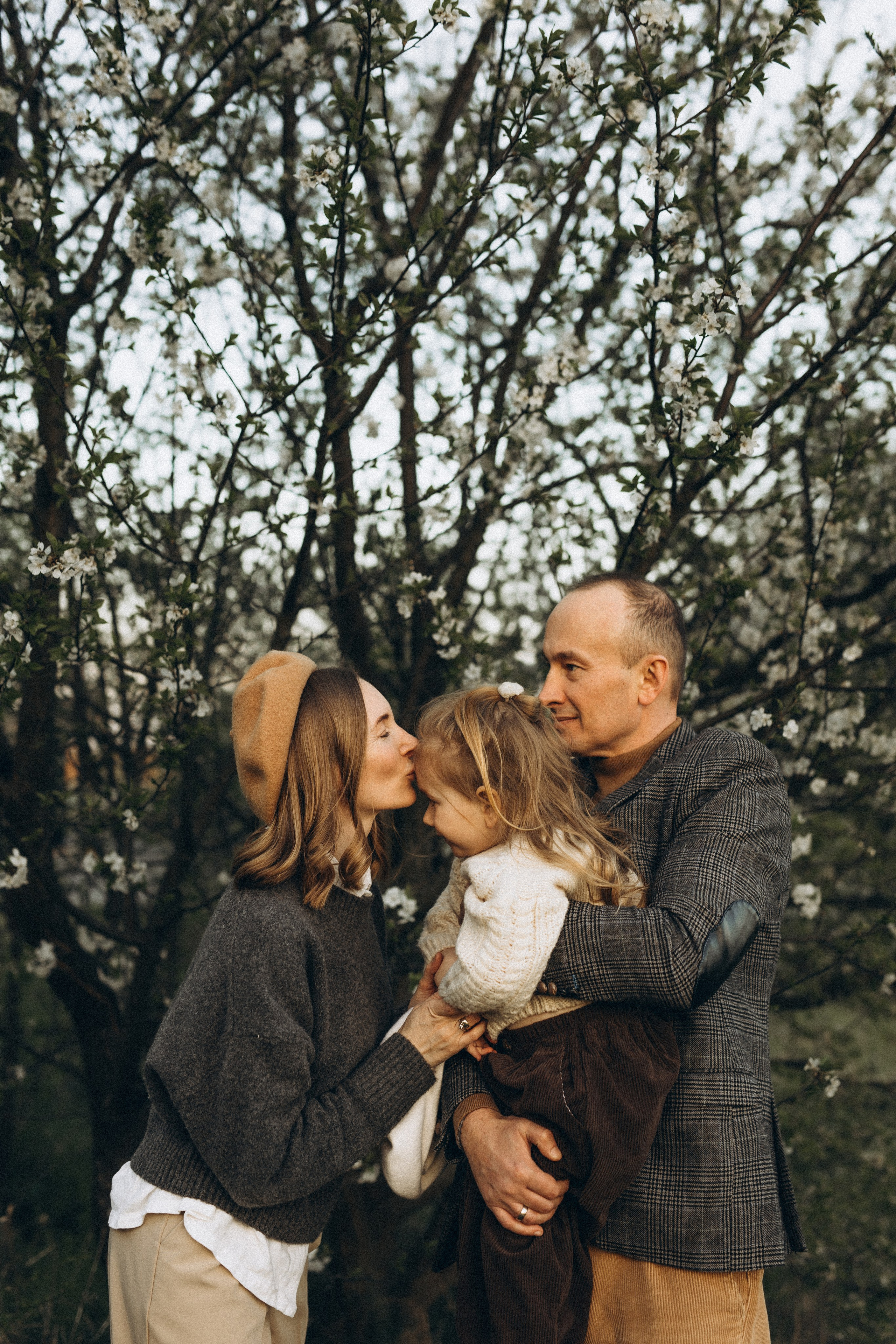 В обіймах щастя. Головна