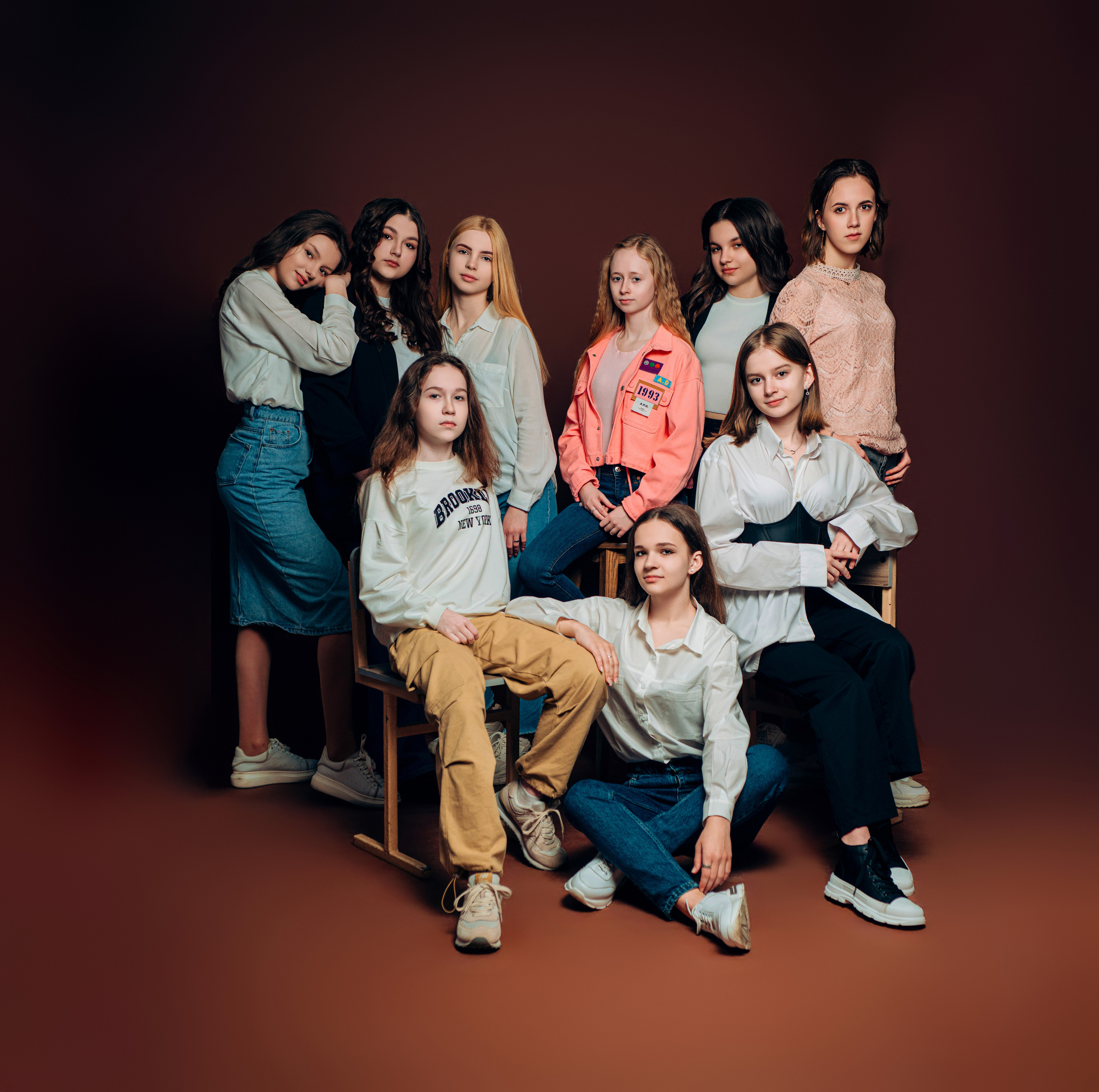 Коричневий Фон. Випускні альбоми м. Біла церква