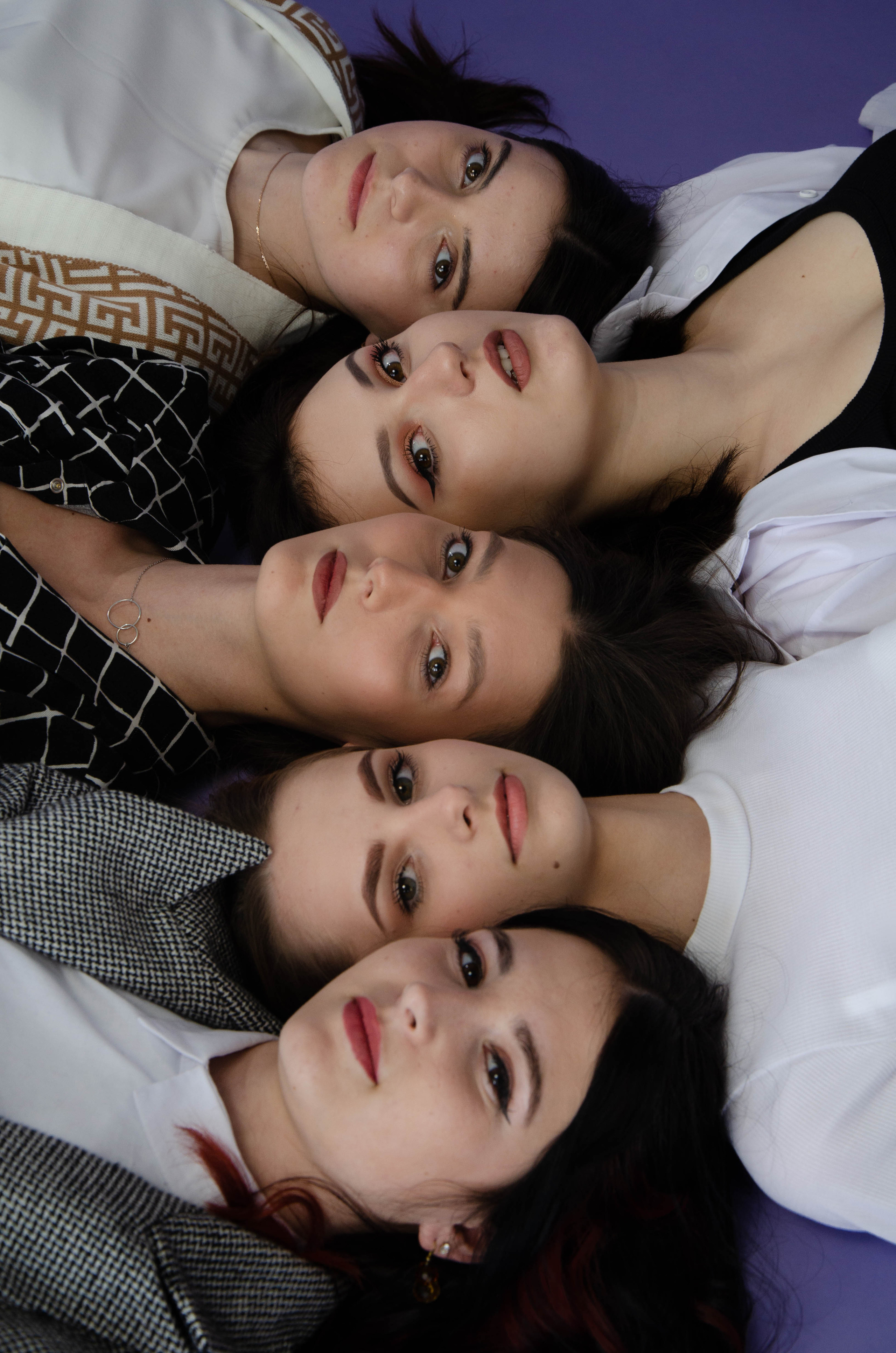 Фіолетовий Фон. Випускні альбоми м. Біла церква