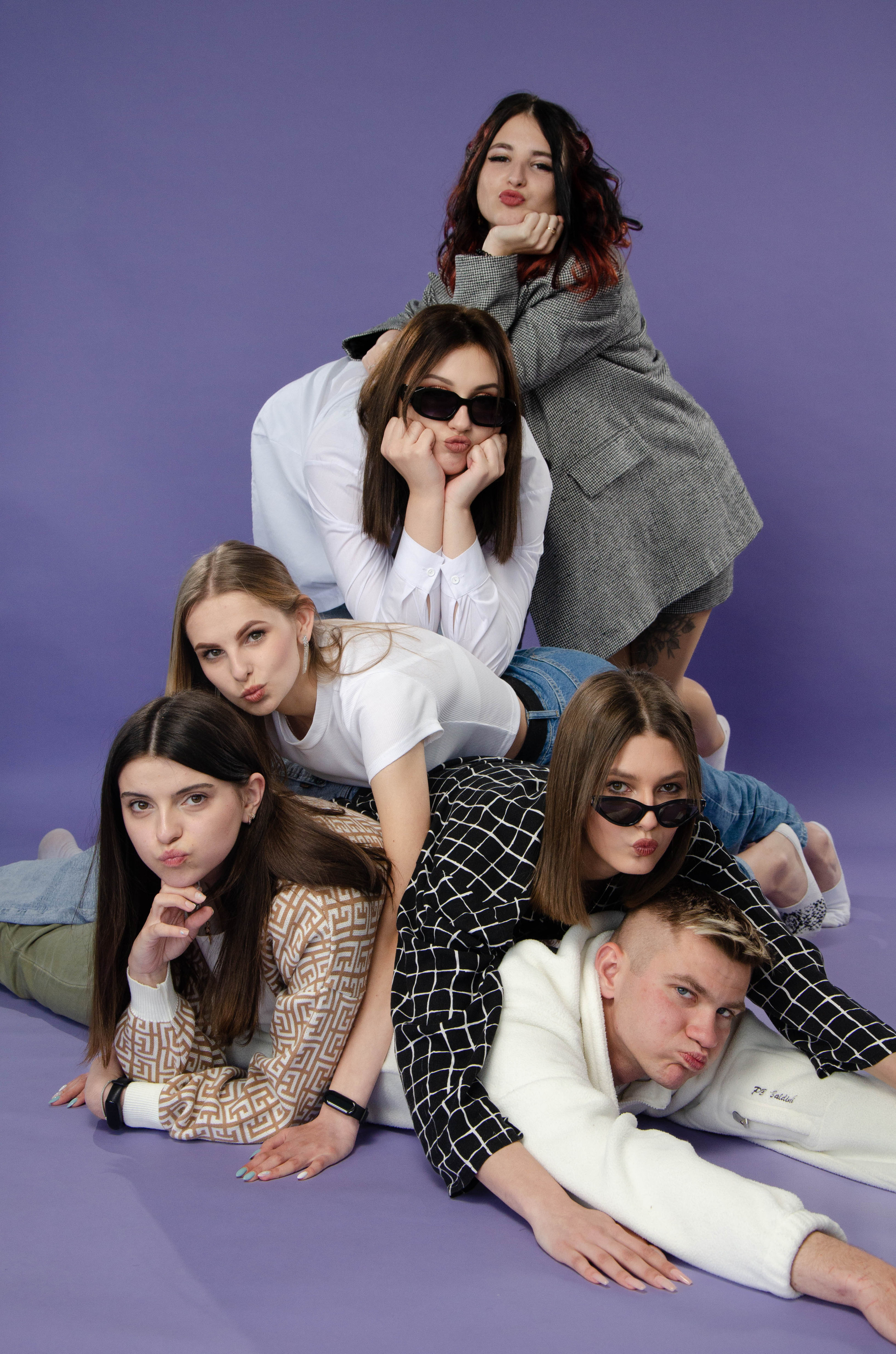 Фіолетовий Фон. Випускні альбоми м. Біла церква