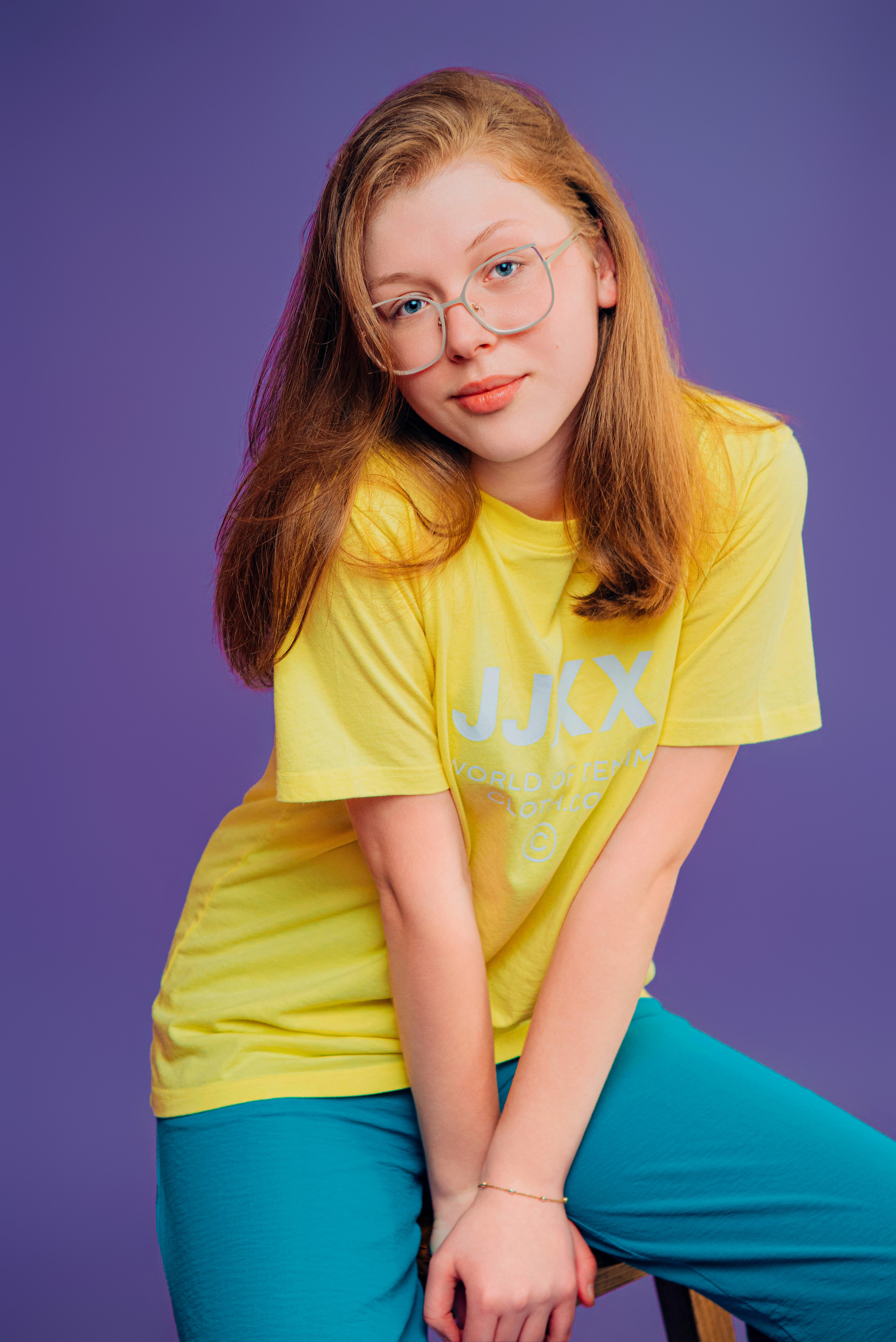 Фіолетовий Фон. Випускні альбоми м. Біла церква