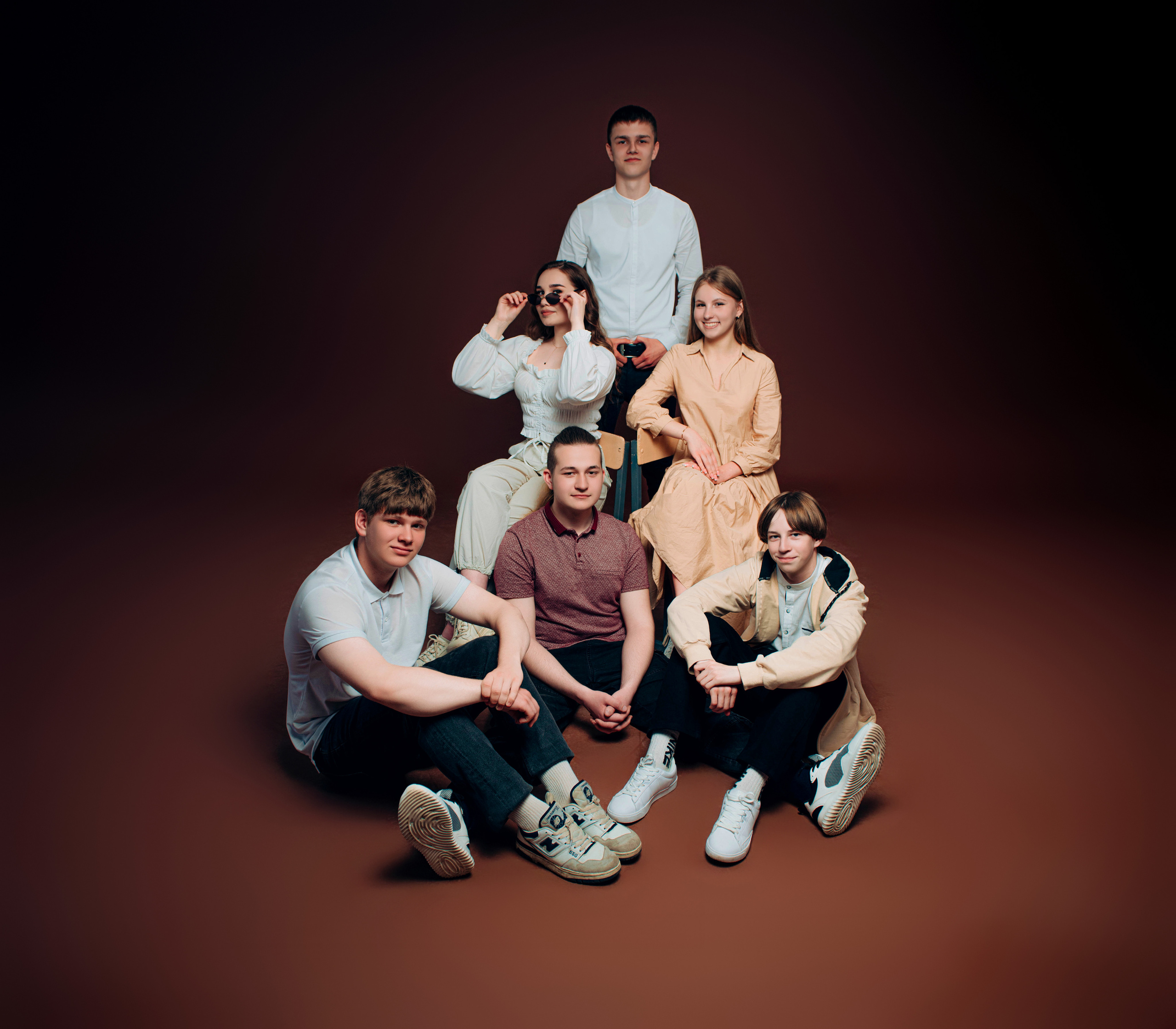 Коричневий Фон. Випускні альбоми м. Біла церква