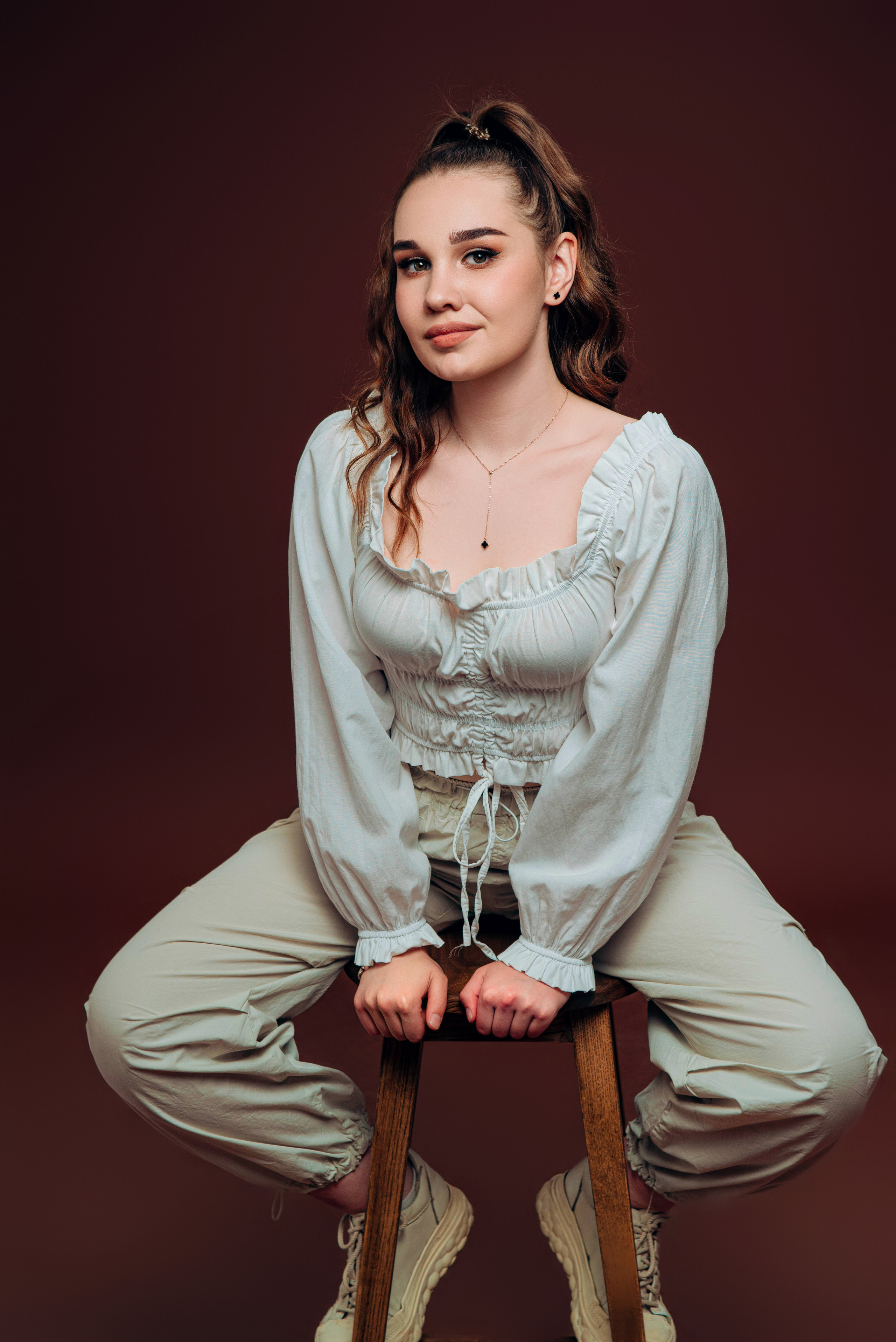 Коричневий Фон. Випускні альбоми м. Біла церква