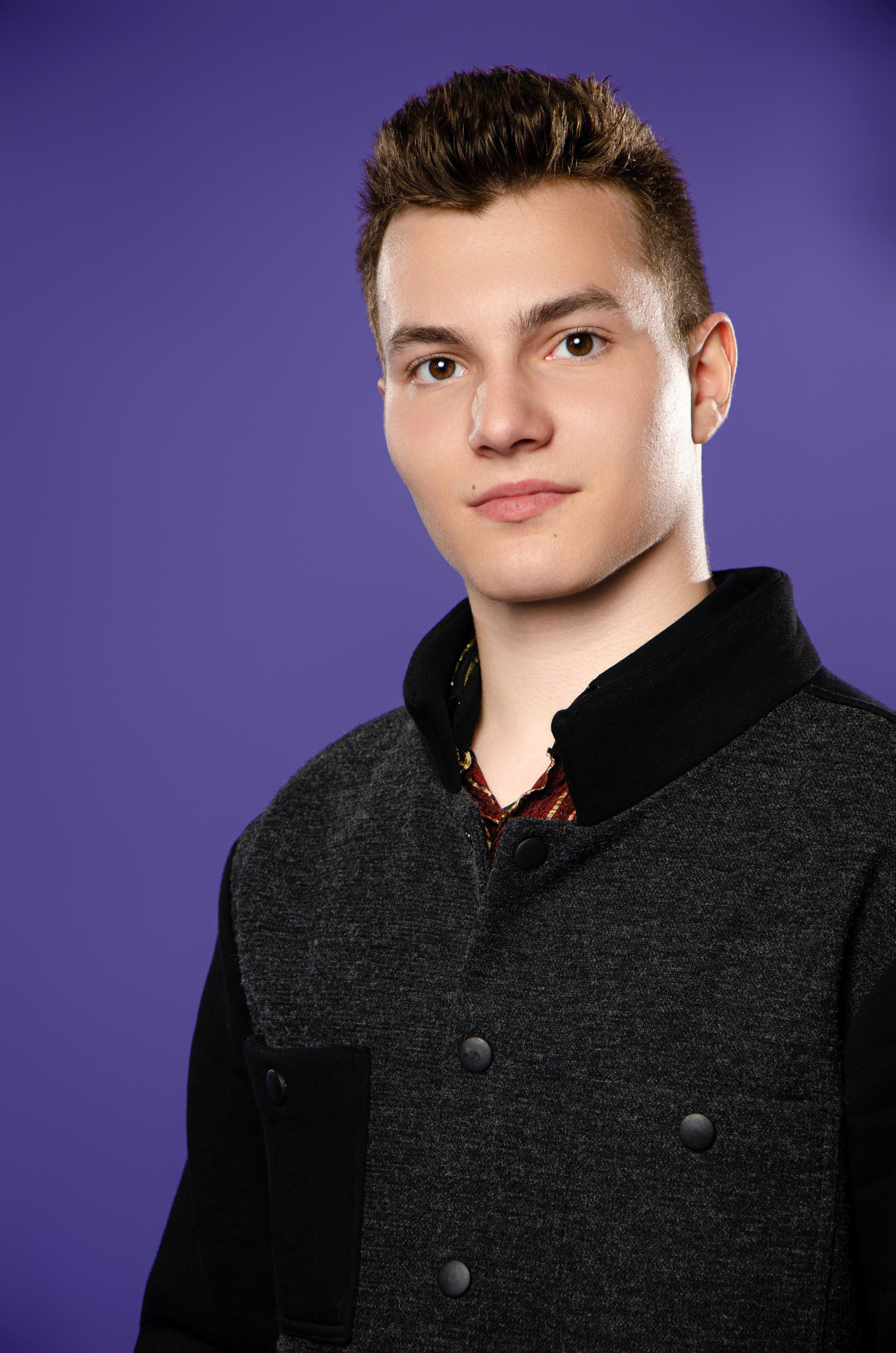 Фіолетовий Фон. Випускні альбоми м. Біла церква