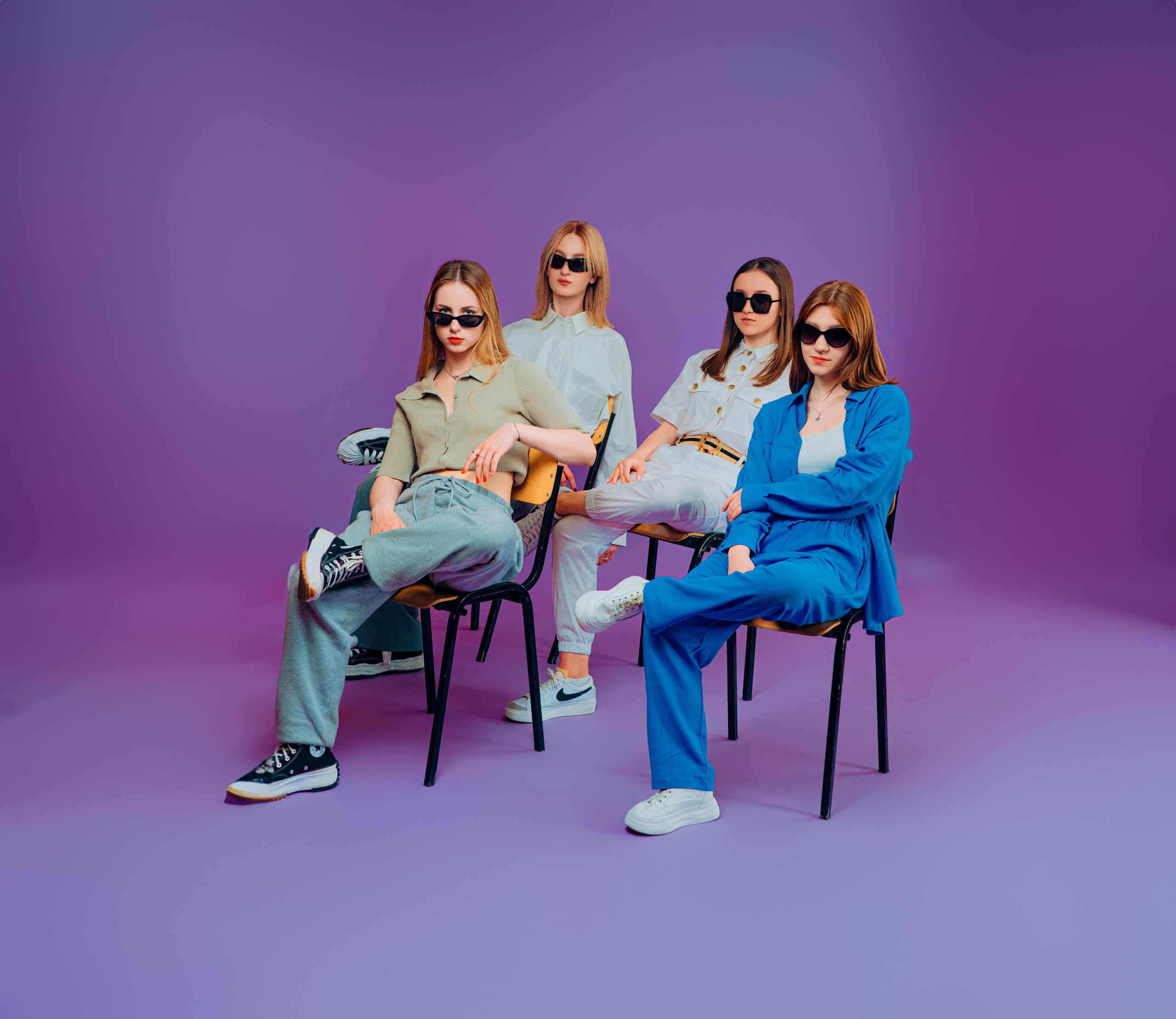 Фіолетовий Фон. Випускні альбоми м. Біла церква