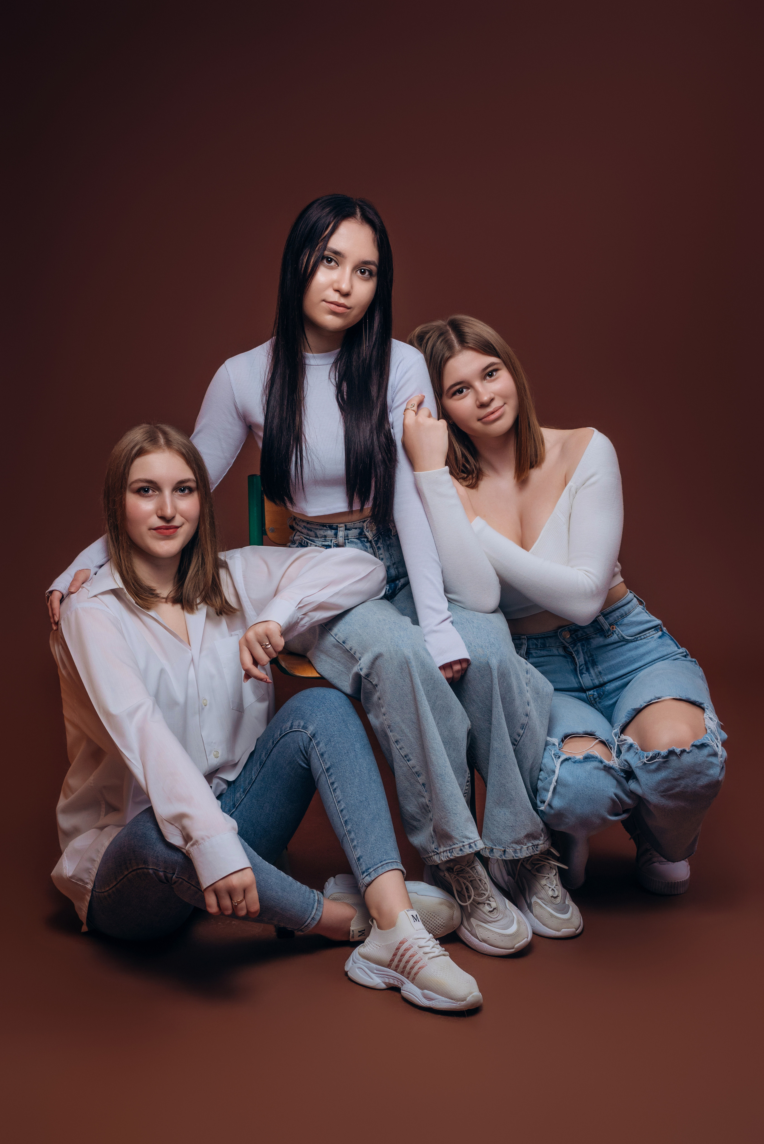 Коричневий Фон. Випускні альбоми м. Біла церква