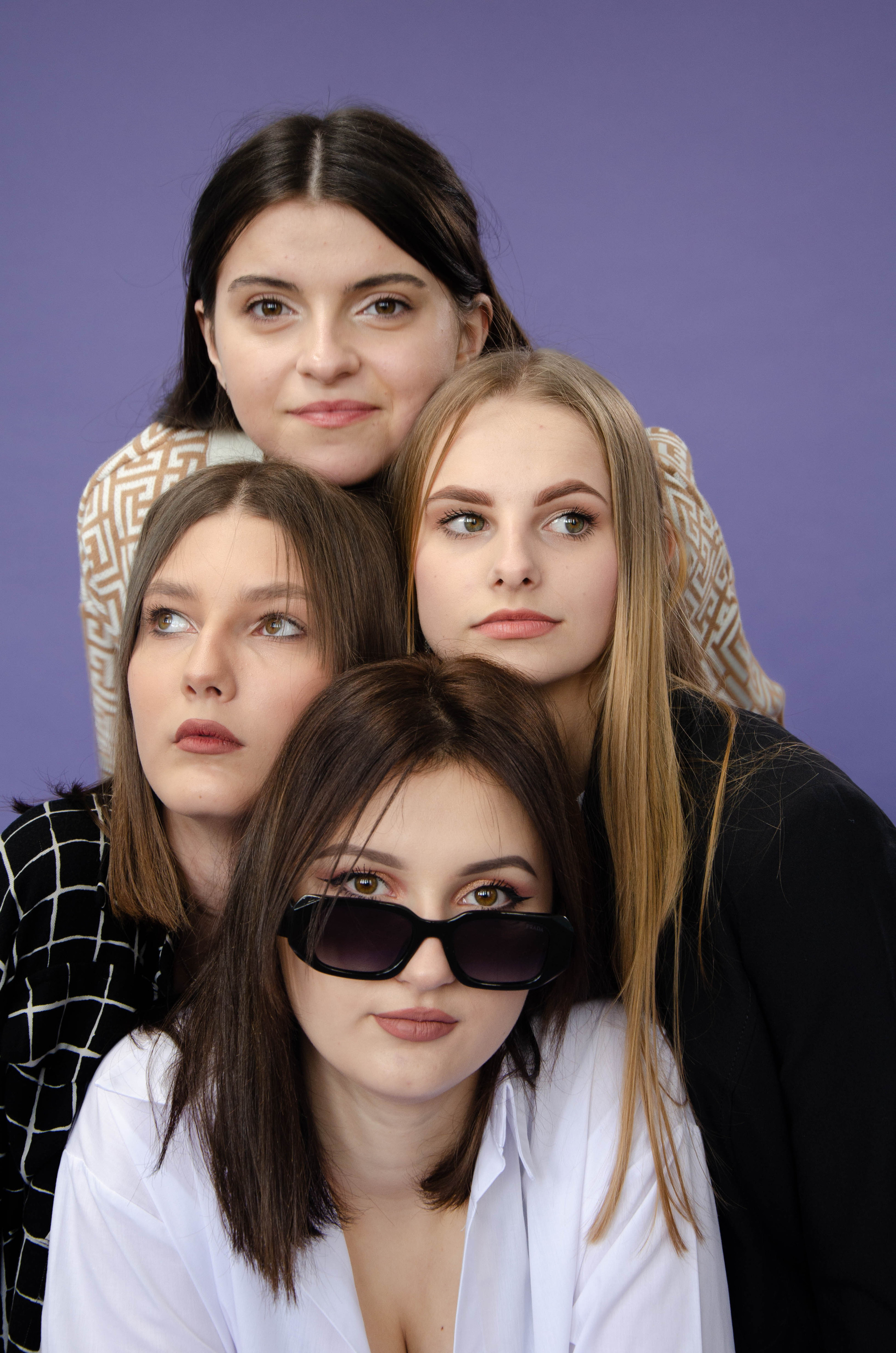 Фіолетовий Фон. Випускні альбоми м. Біла церква