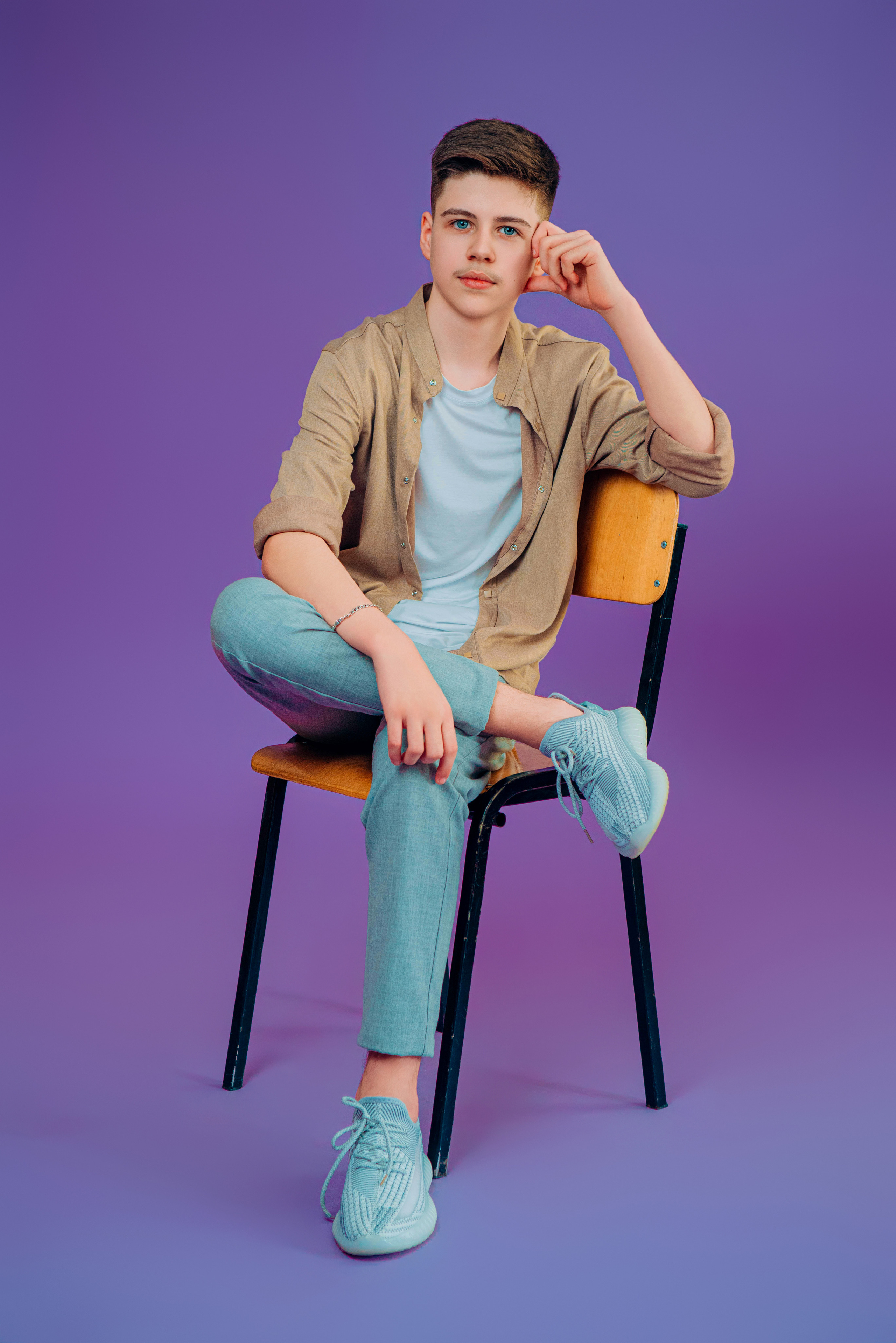 Фіолетовий Фон. Випускні альбоми м. Біла церква