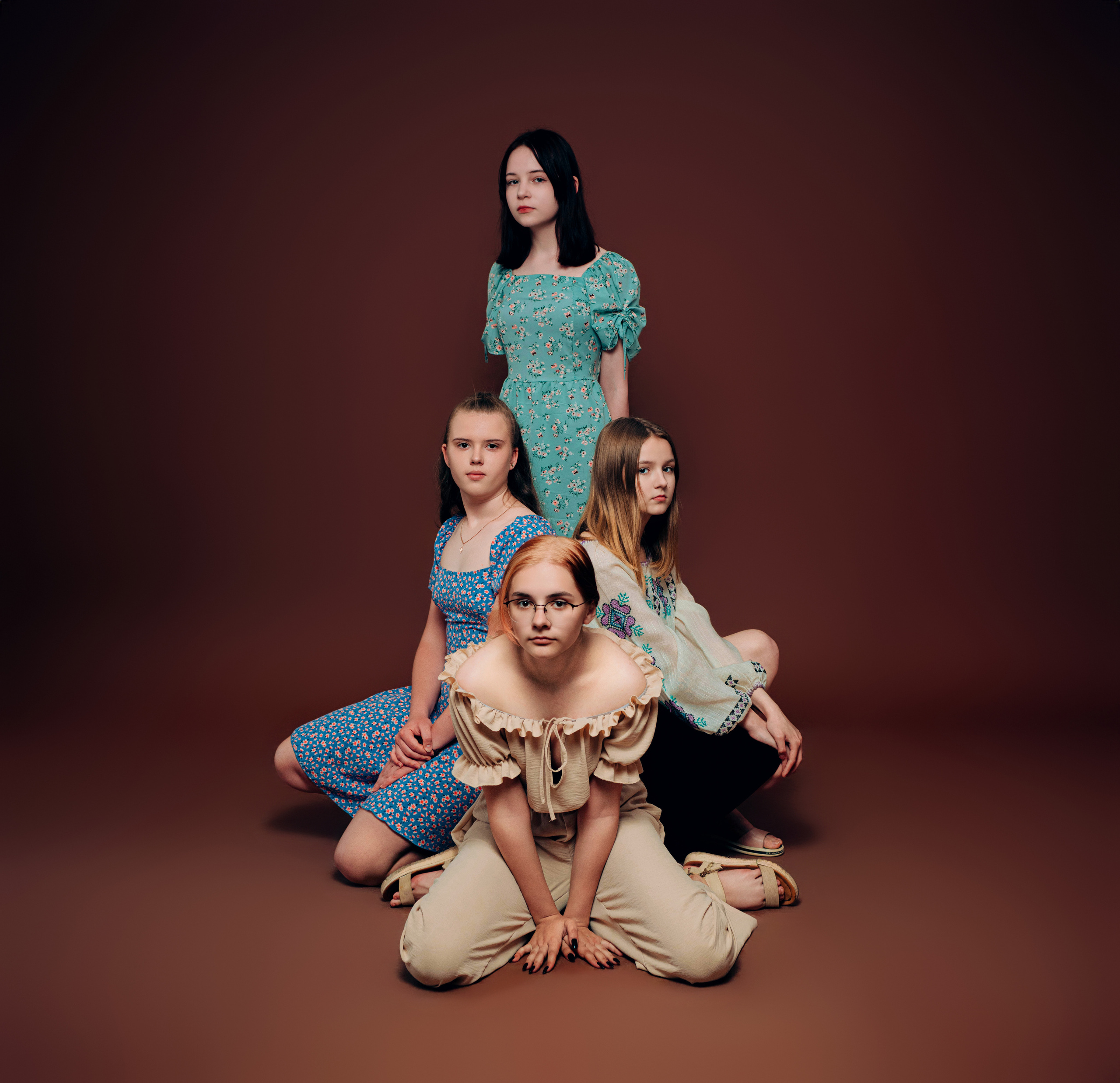 Коричневий Фон. Випускні альбоми м. Біла церква