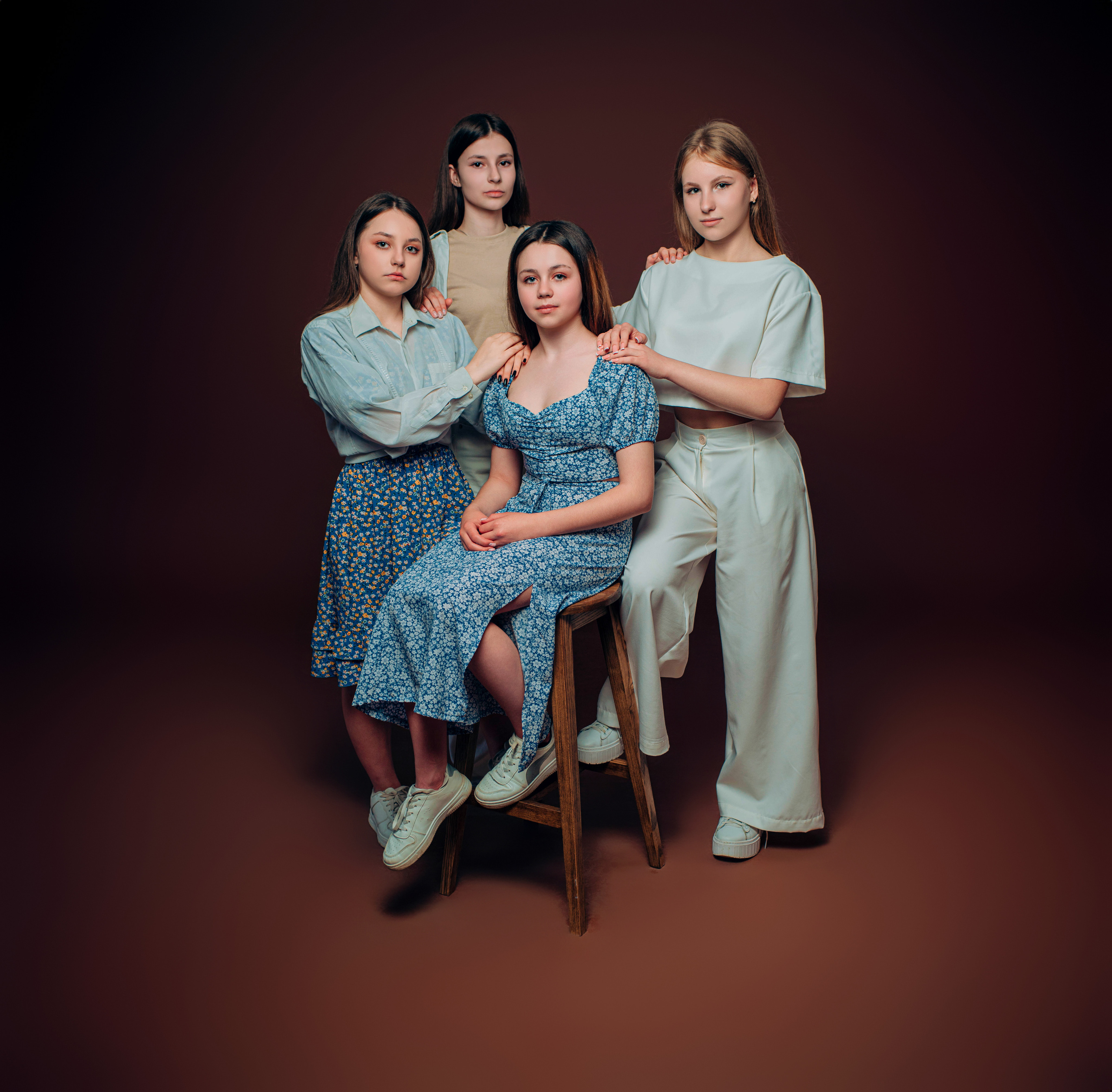 Коричневий Фон. Випускні альбоми м. Біла церква